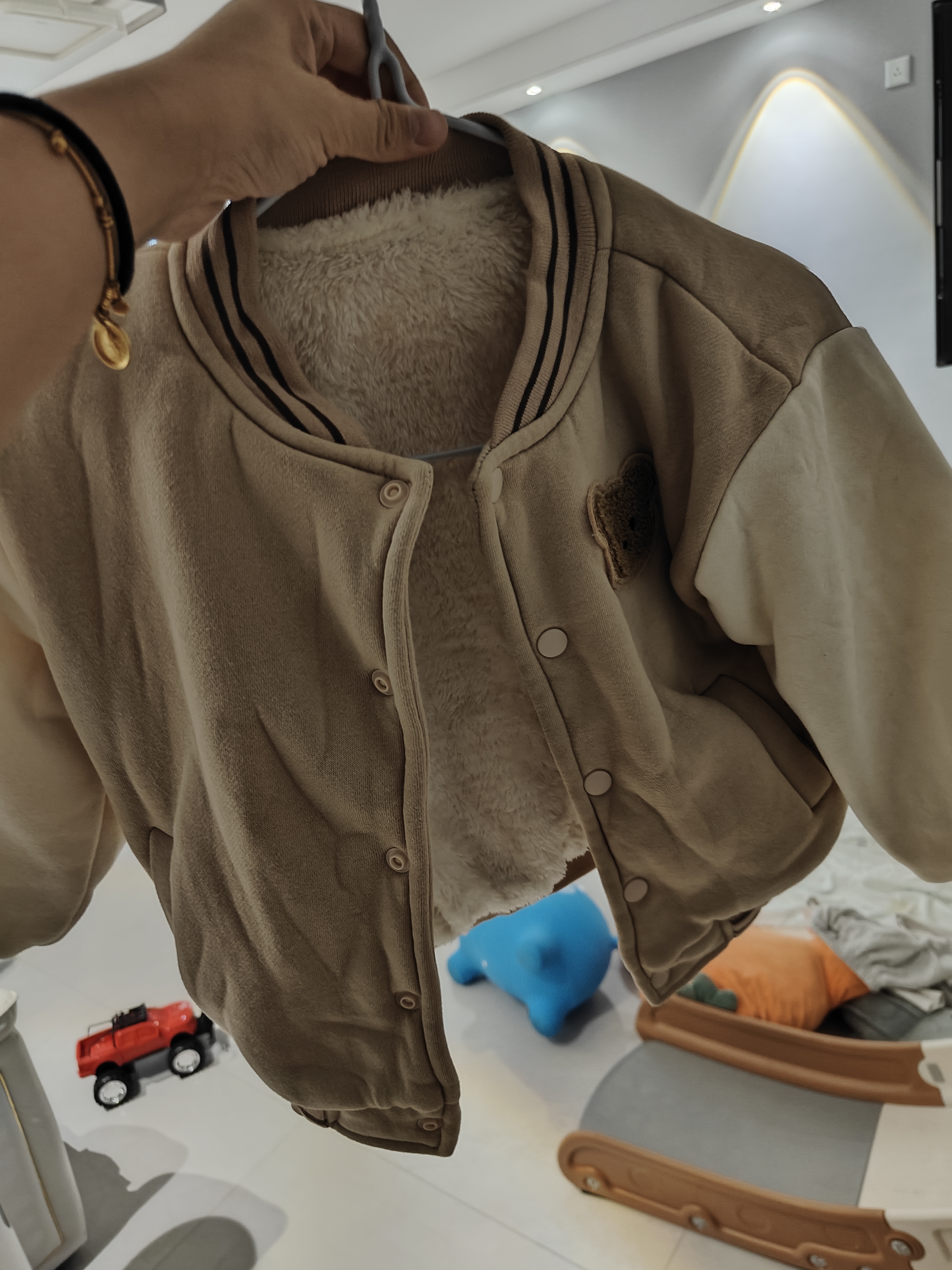 赢一贝（Yingyibei）婴儿衣服加绒棒球服棉衣外套秋冬装女宝宝男童加厚上衣小童卫衣 实拍图