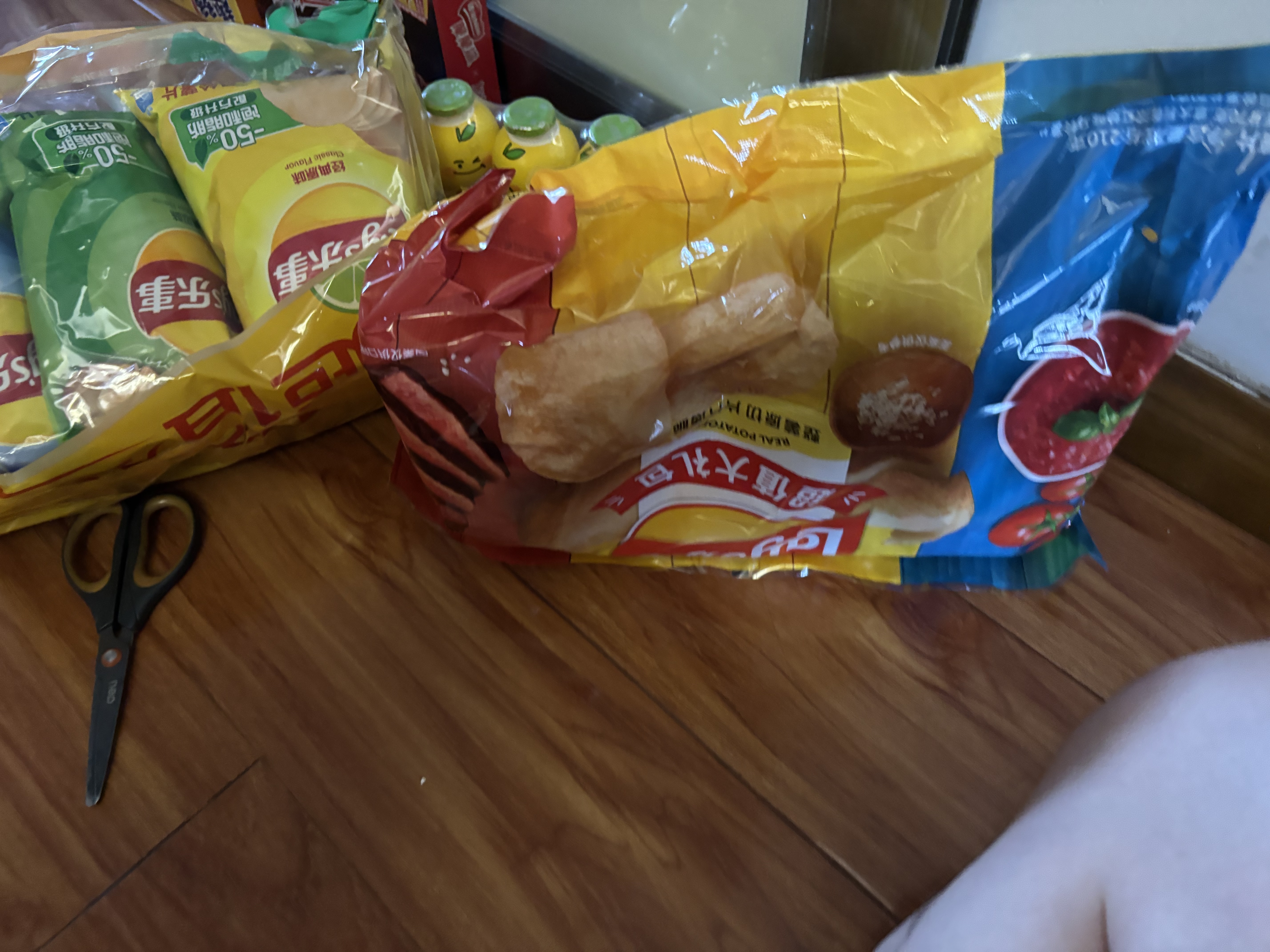 乐事（Lay's）薯片（原味+红烩味+烧烤味）70g*3包 超值分享装 零食大礼包 实拍图
