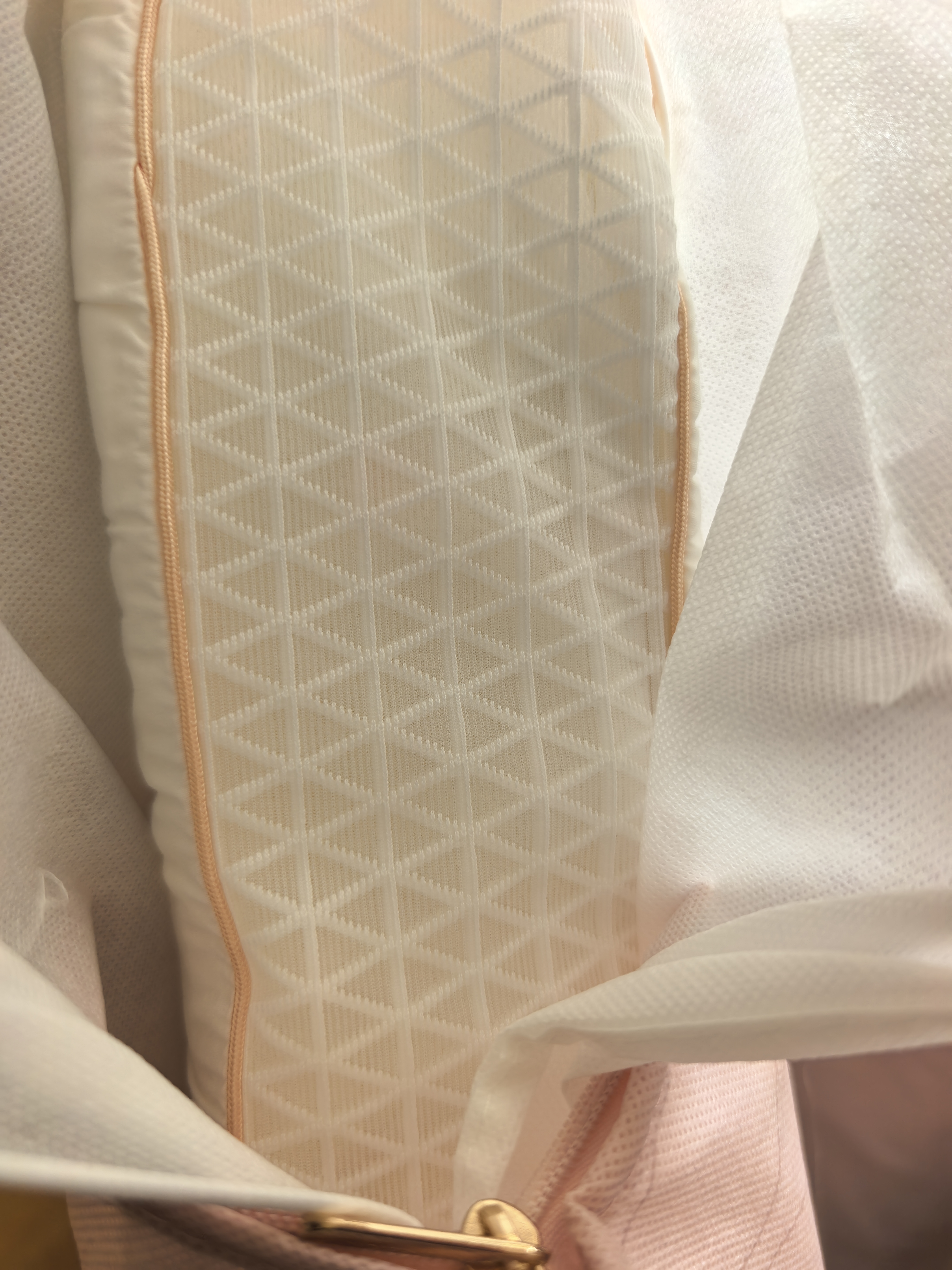 水星家纺乳胶枕头93%泰国进口原浆天然乳胶枕芯60S长绒棉抗菌防螨蚕丝枕头 实拍图