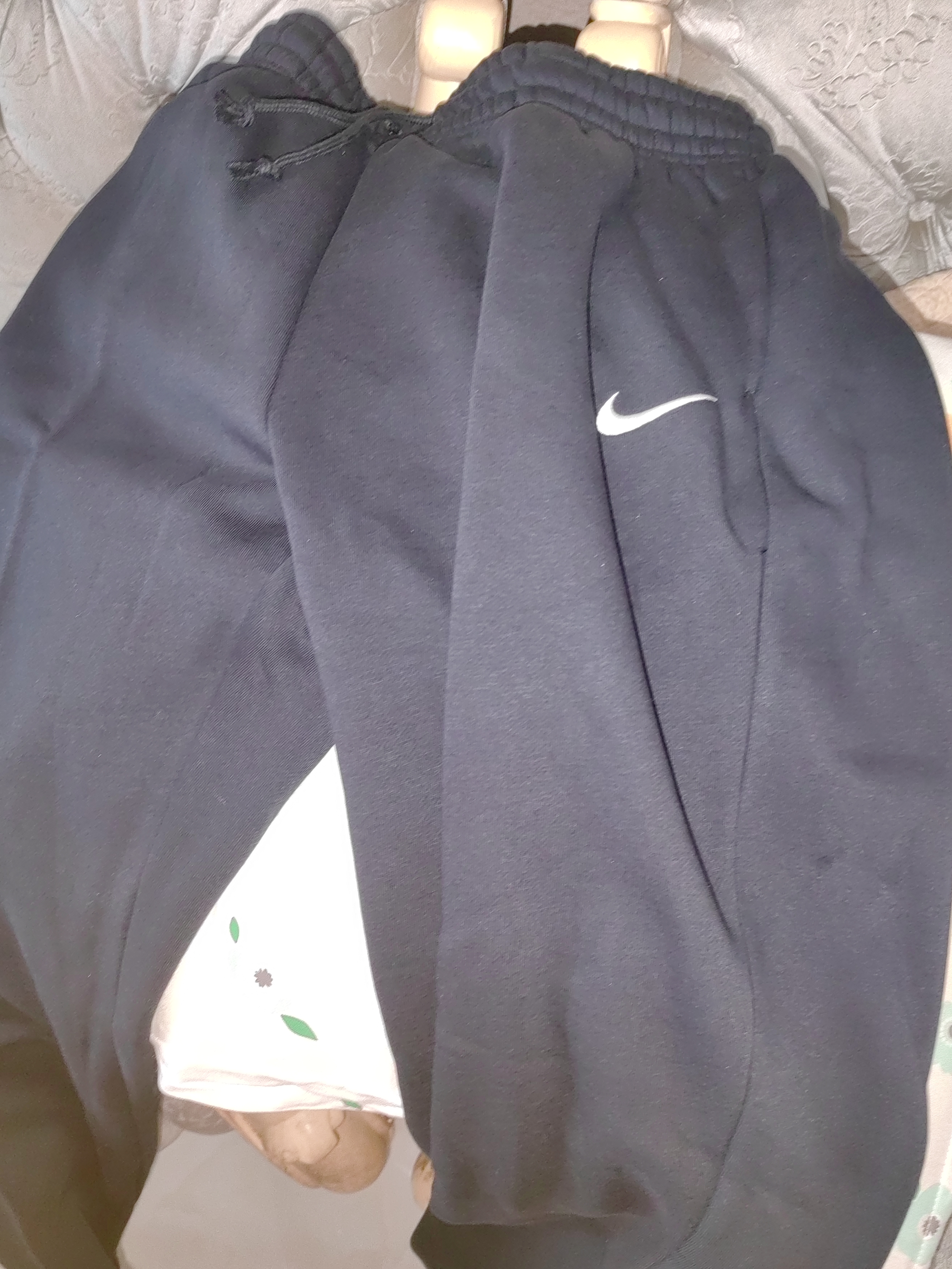 耐克（NIKE）女运动裤 冬季针织加绒束脚休闲裤 温暖显瘦 FZ5997-010 黑 L 实拍图