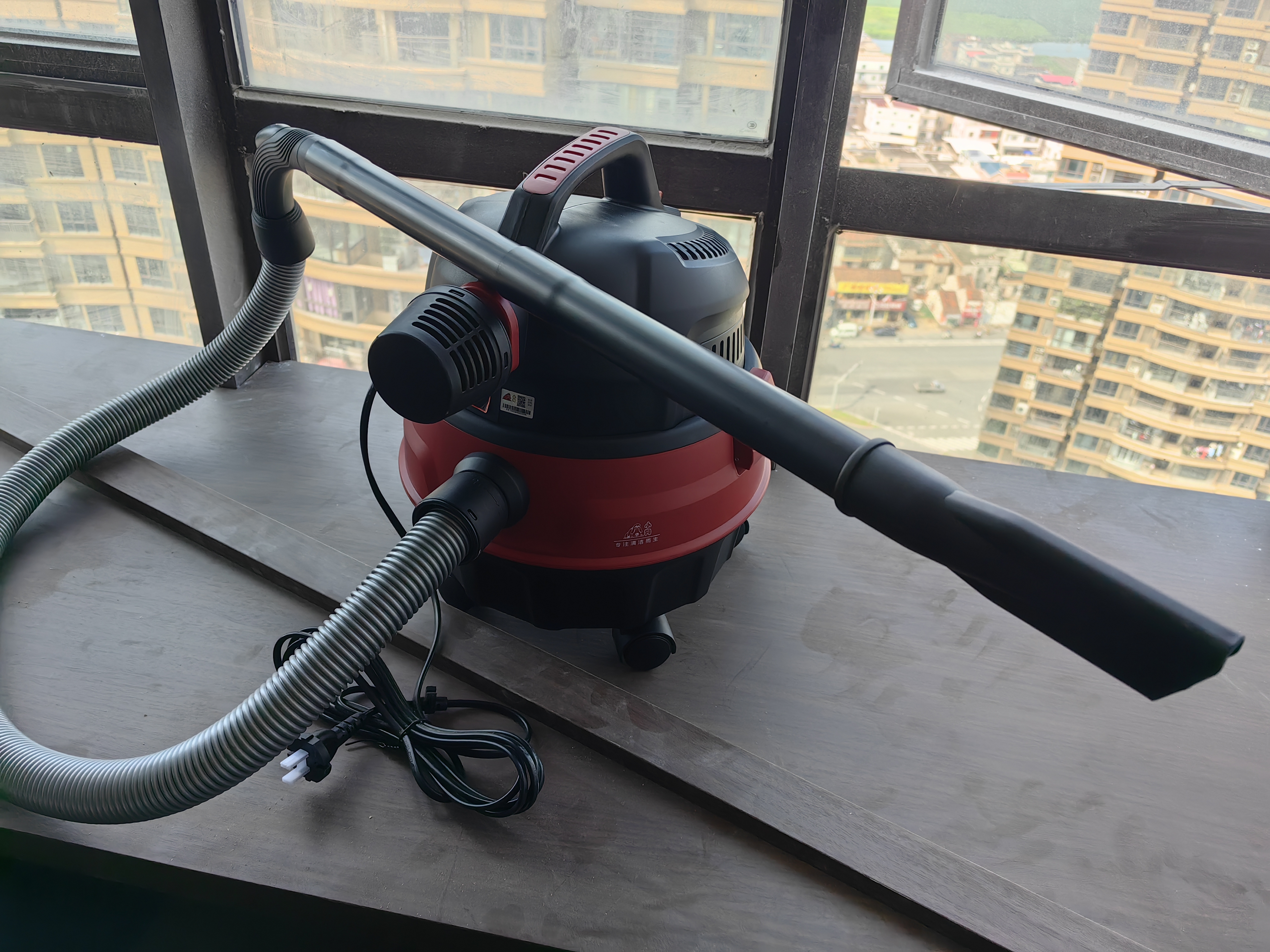 小狗桶式吸尘器家用  1600W大功率大吸力工业吸尘器地板地毯宠物毛发多功能吸尘机T003 实拍图