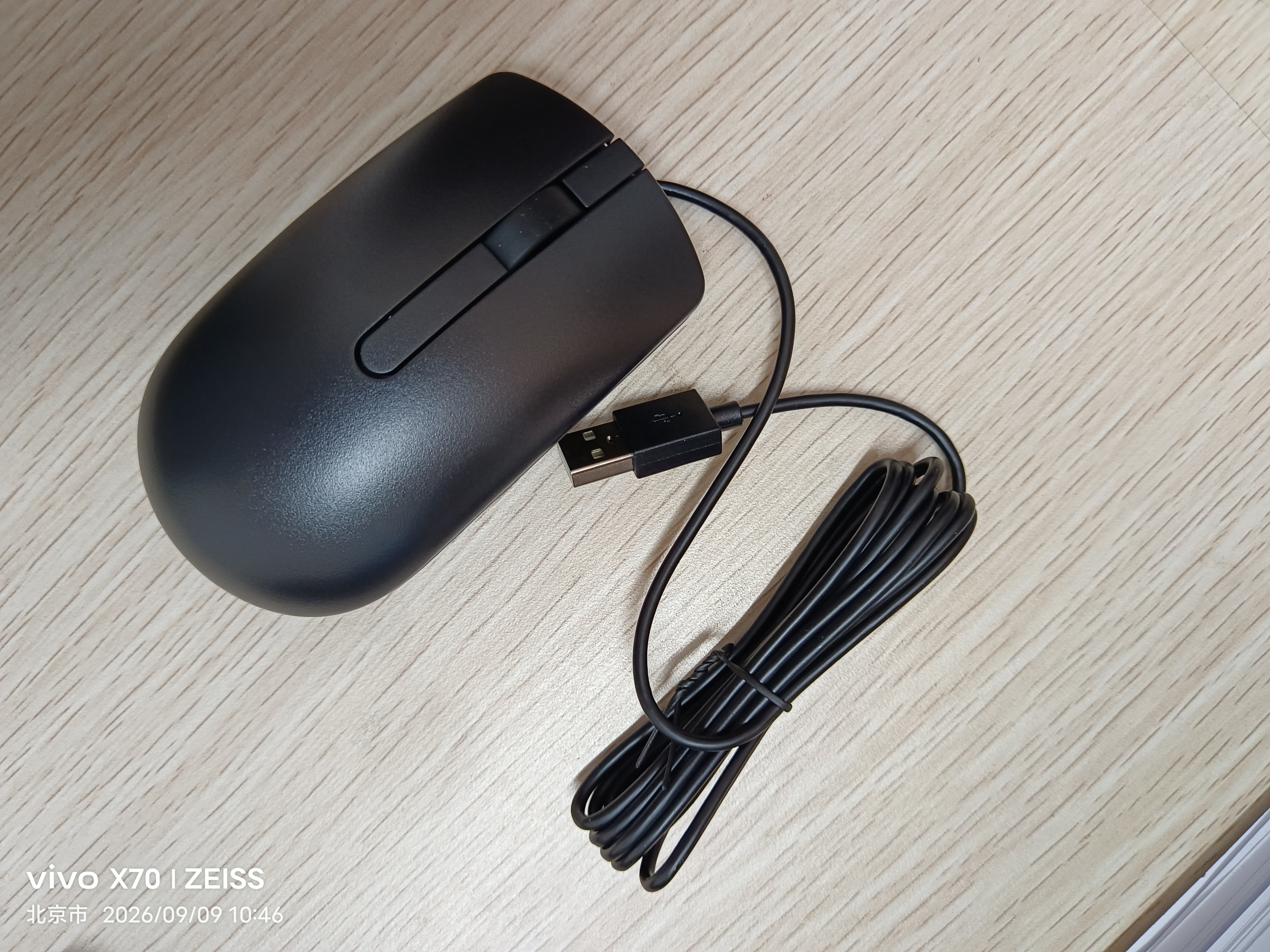 戴尔（DELL）MS116鼠标有线鼠标 商务办公经典对称USB接口即插即用男女通用 笔记本台式机企业采购鼠标（黑色） 实拍图