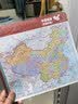 【加强版】可视化桌面地理知识地图套装共2张 中国地图+世界地图 学生学习地理历史 中国地形世界地形 实拍图