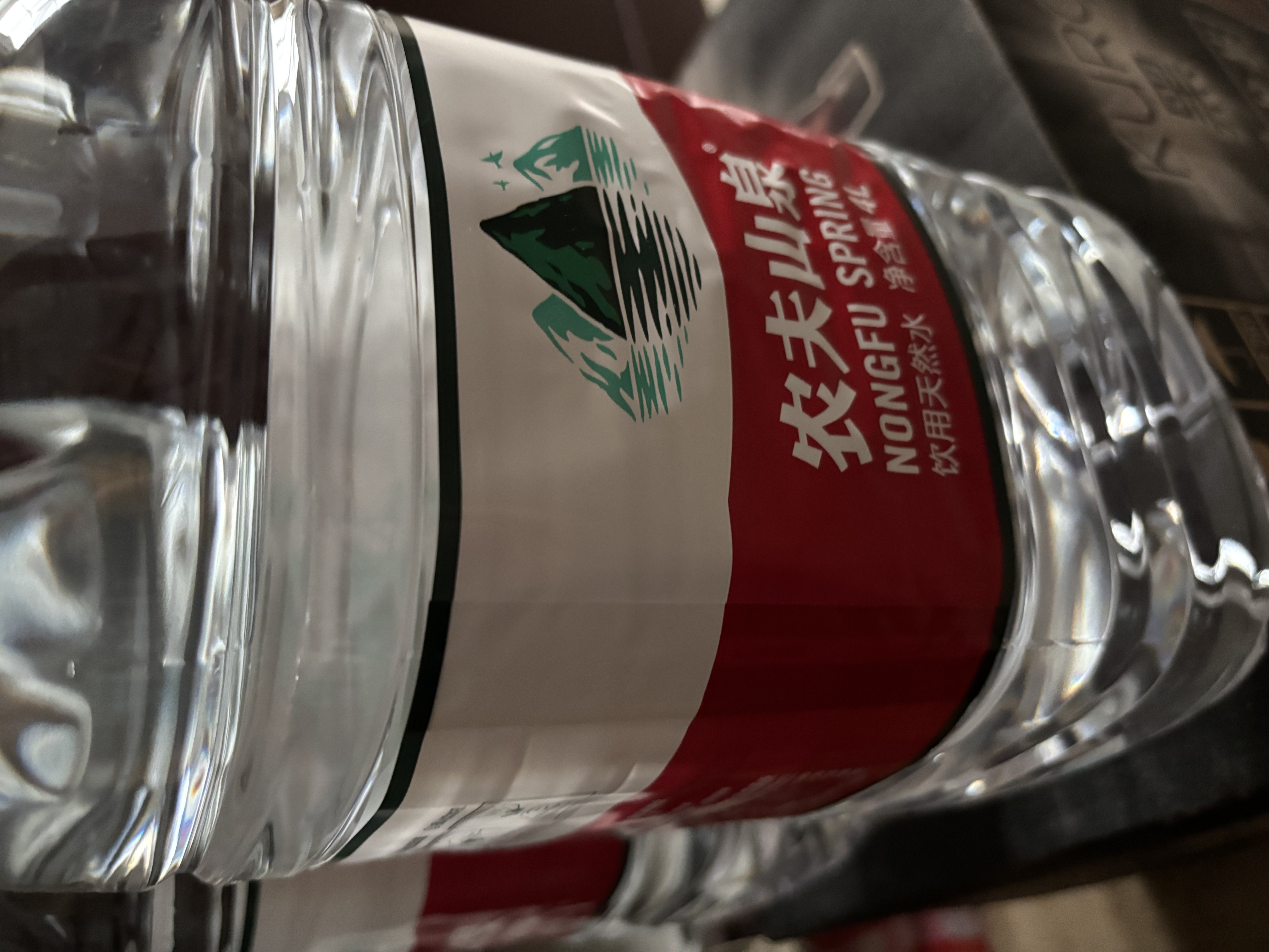 农夫山泉饮用天然水4L*4桶 纸箱塑膜随机发货大桶装 家用桶装水 实拍图