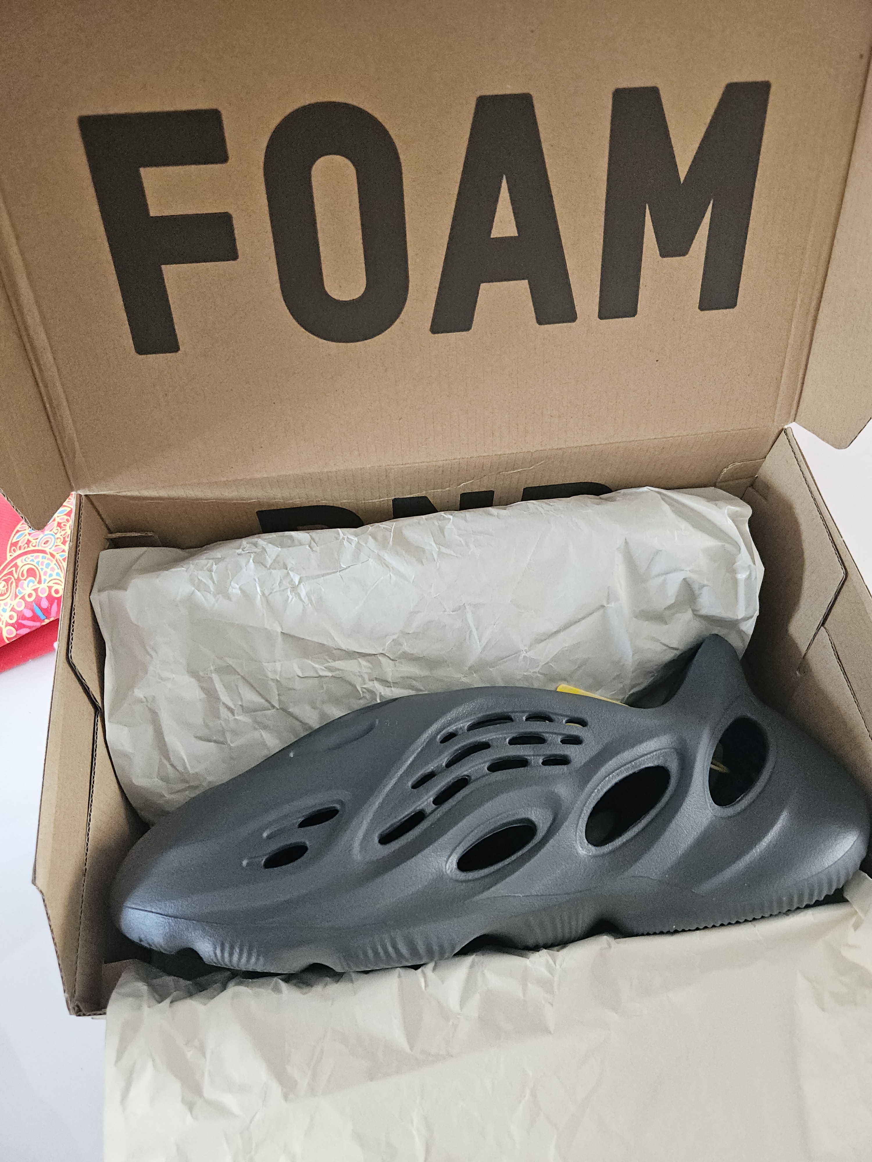 阿迪达斯 Yeezyfoam黑武士椰子男女运动洞洞鞋IG5349 43 实拍图