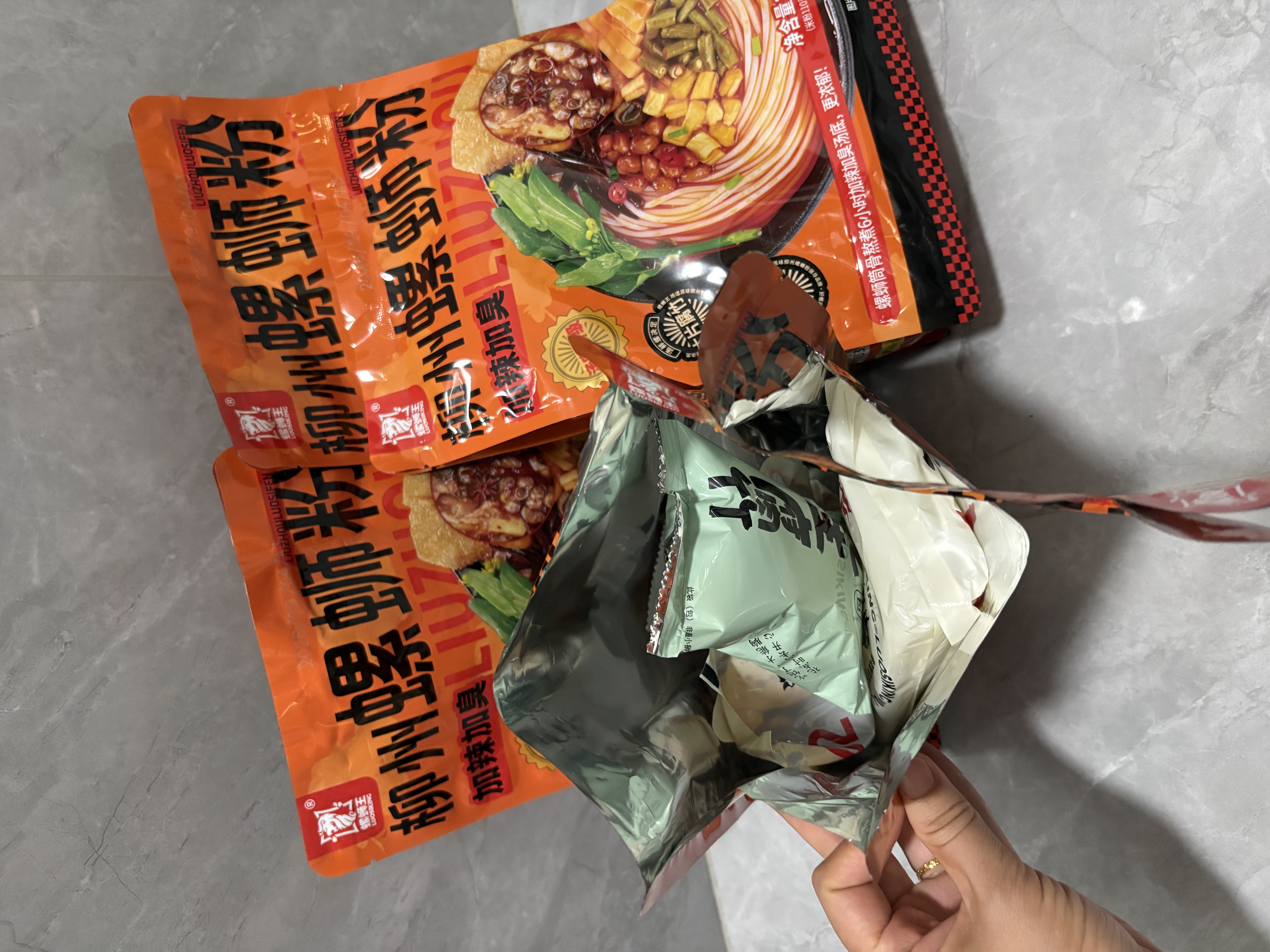 螺蛳王柳州螺蛳粉加辣加臭368g*4袋 大片腐竹 地理标志品牌酸辣粉米粉线 实拍图
