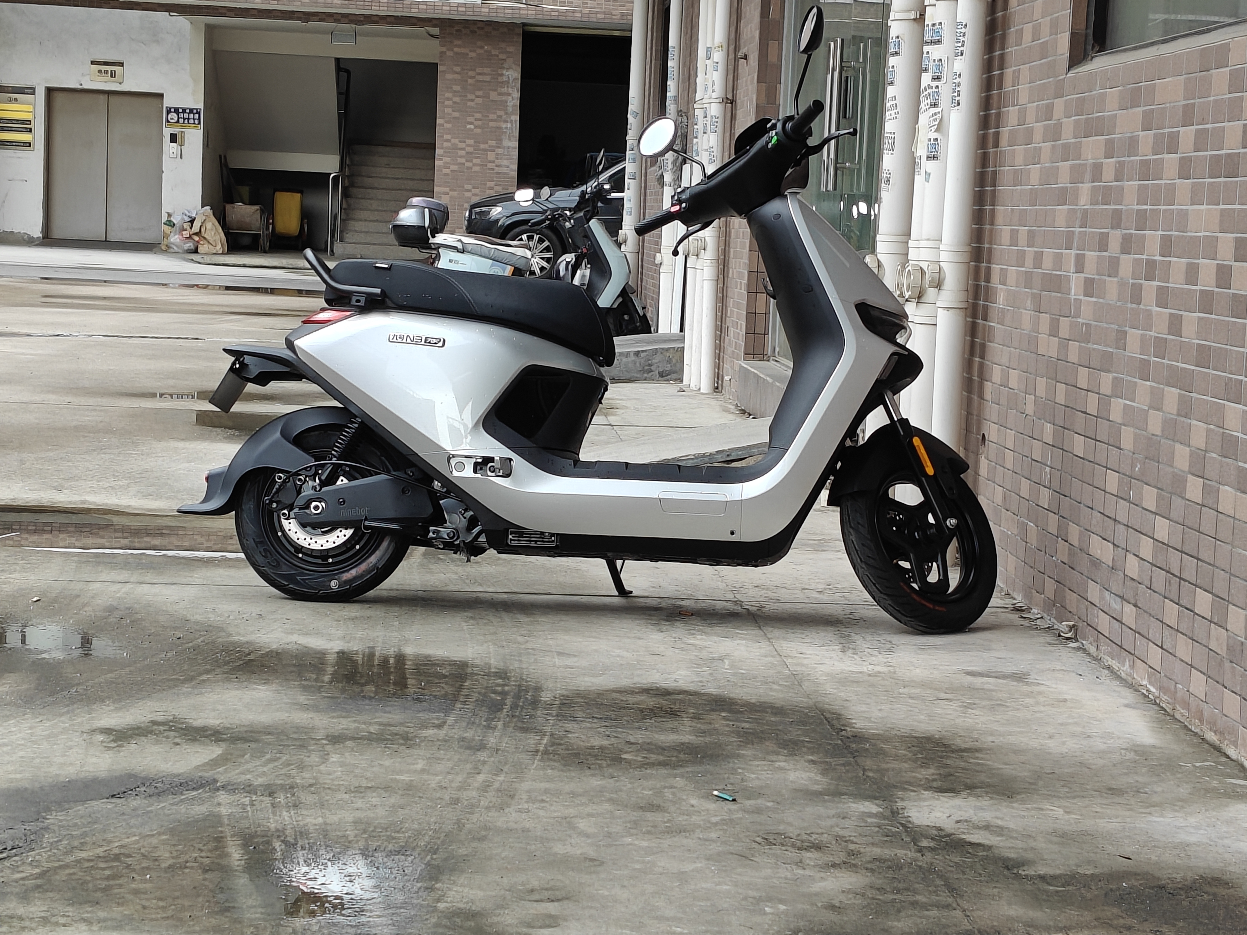九号（Ninebot）电动轻便摩托车 N3 70c智能助力电瓶车全速真续航【门店自提】 到门店选颜色 实拍图