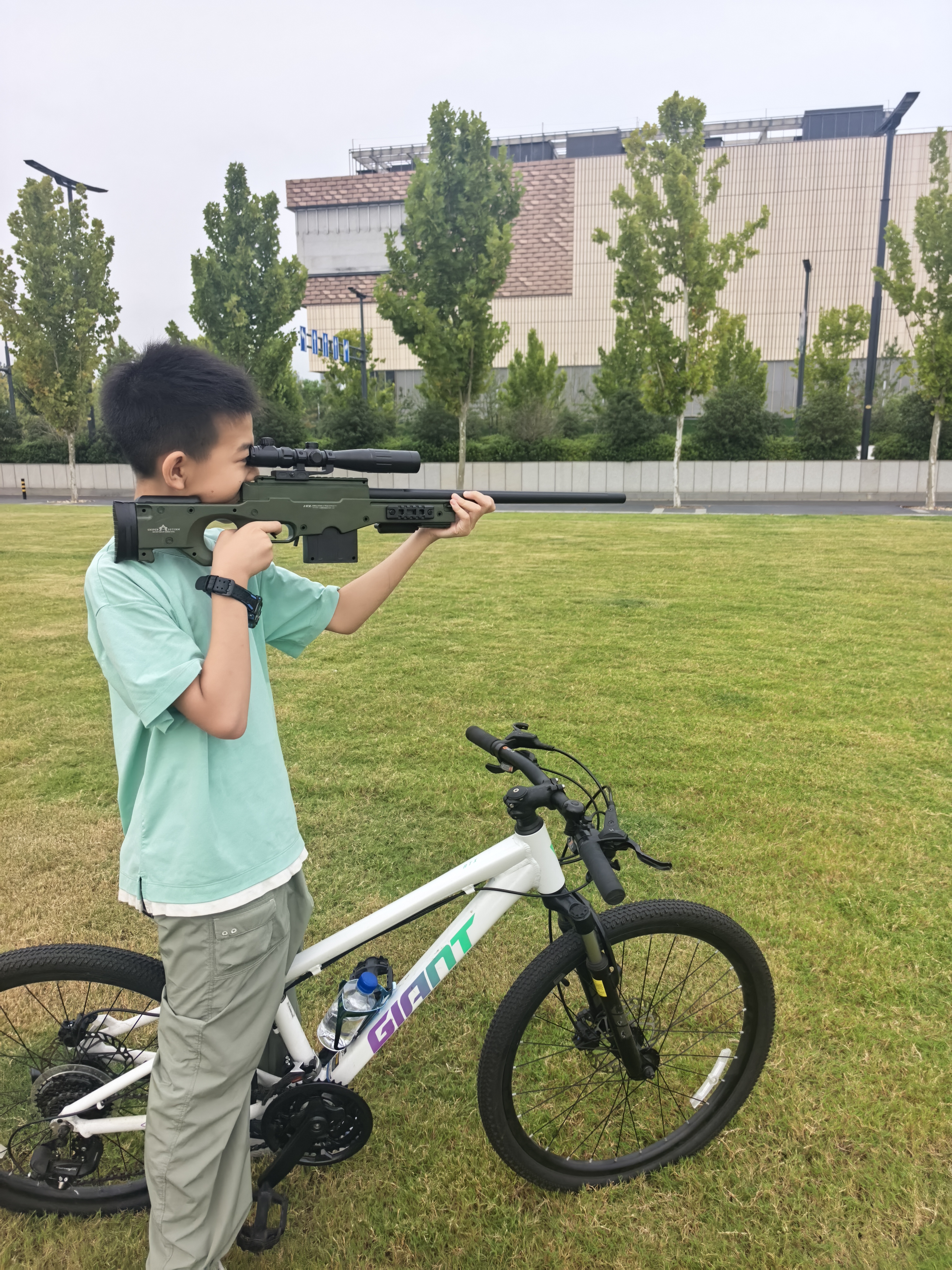 鸿趣儿童玩具枪三角洲AWM水泡珠M416水发珠突击步枪送男孩六一礼物 实拍图