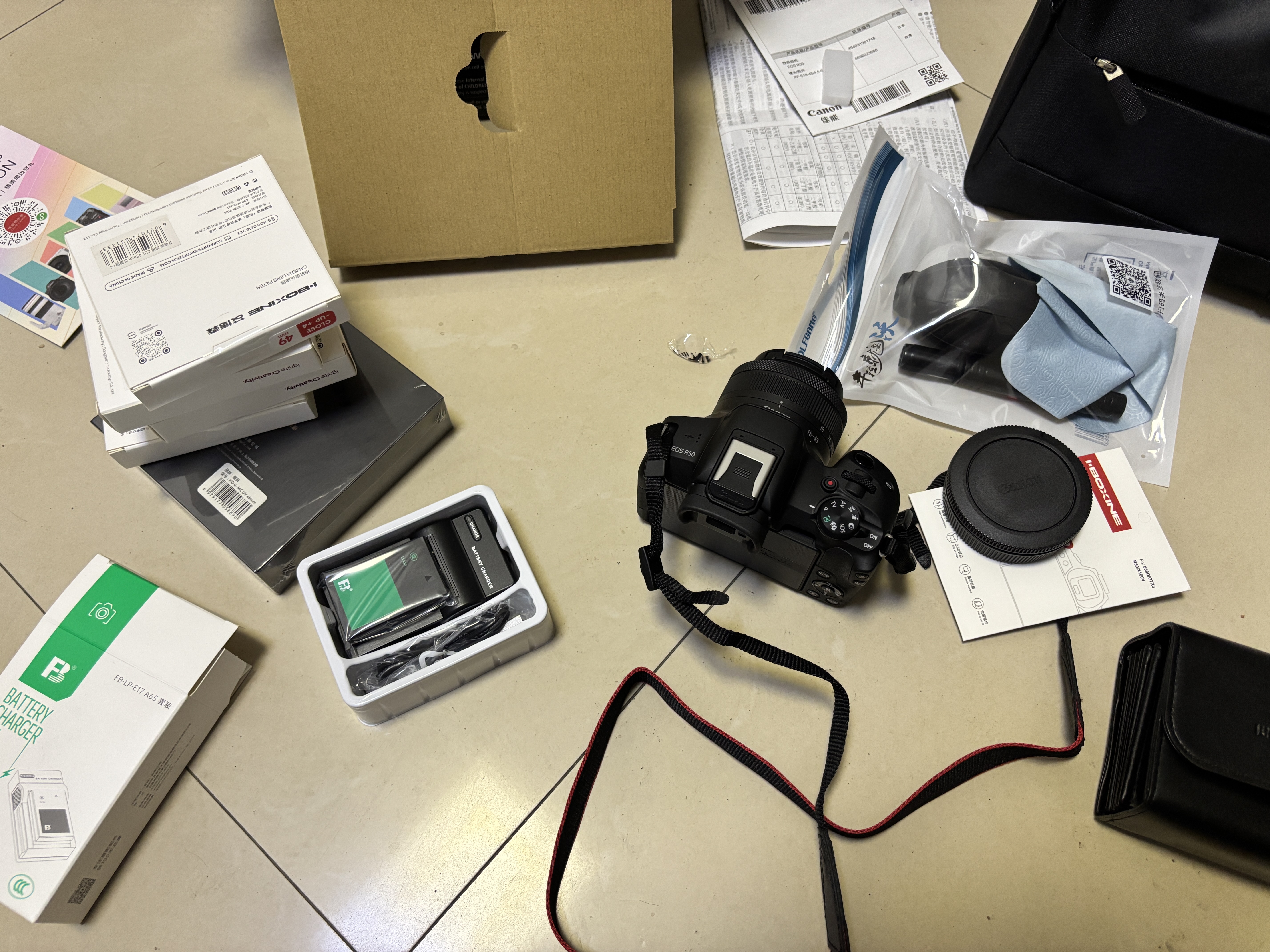 佳能（Canon）EOS R50 小型便捷微单数码相机 4K Vlog高清视频家用旅游美颜照相机 18-45mm套机 黑 摄影进阶套装 实拍图