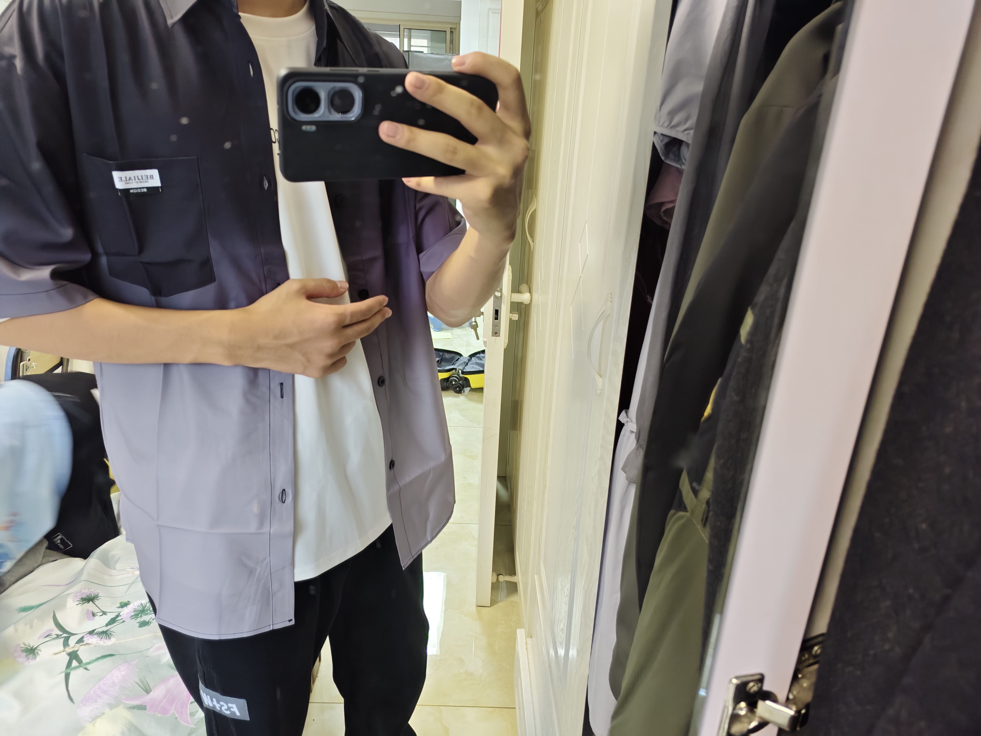 猫霓冰丝渐变短袖衬衫男夏季薄款宽松休闲五分半袖男装潮男生衬衣外套 黑色【主图款】 XL【建议体重115-150斤左右】 实拍图