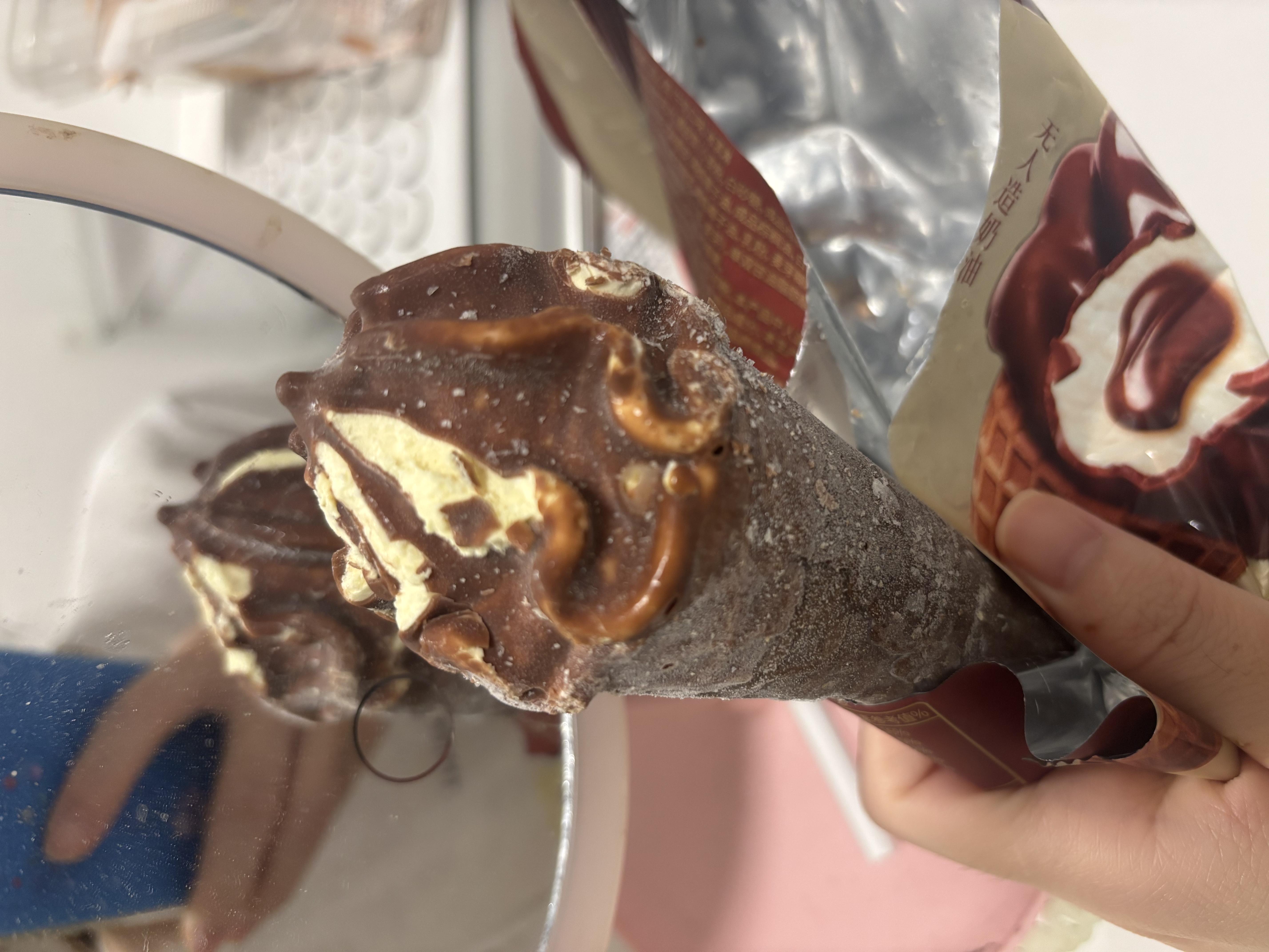 中街流心筒组合装脆筒冰淇淋 抹茶+牛奶 共8支 544g 甜筒雪糕冰激凌 实拍图