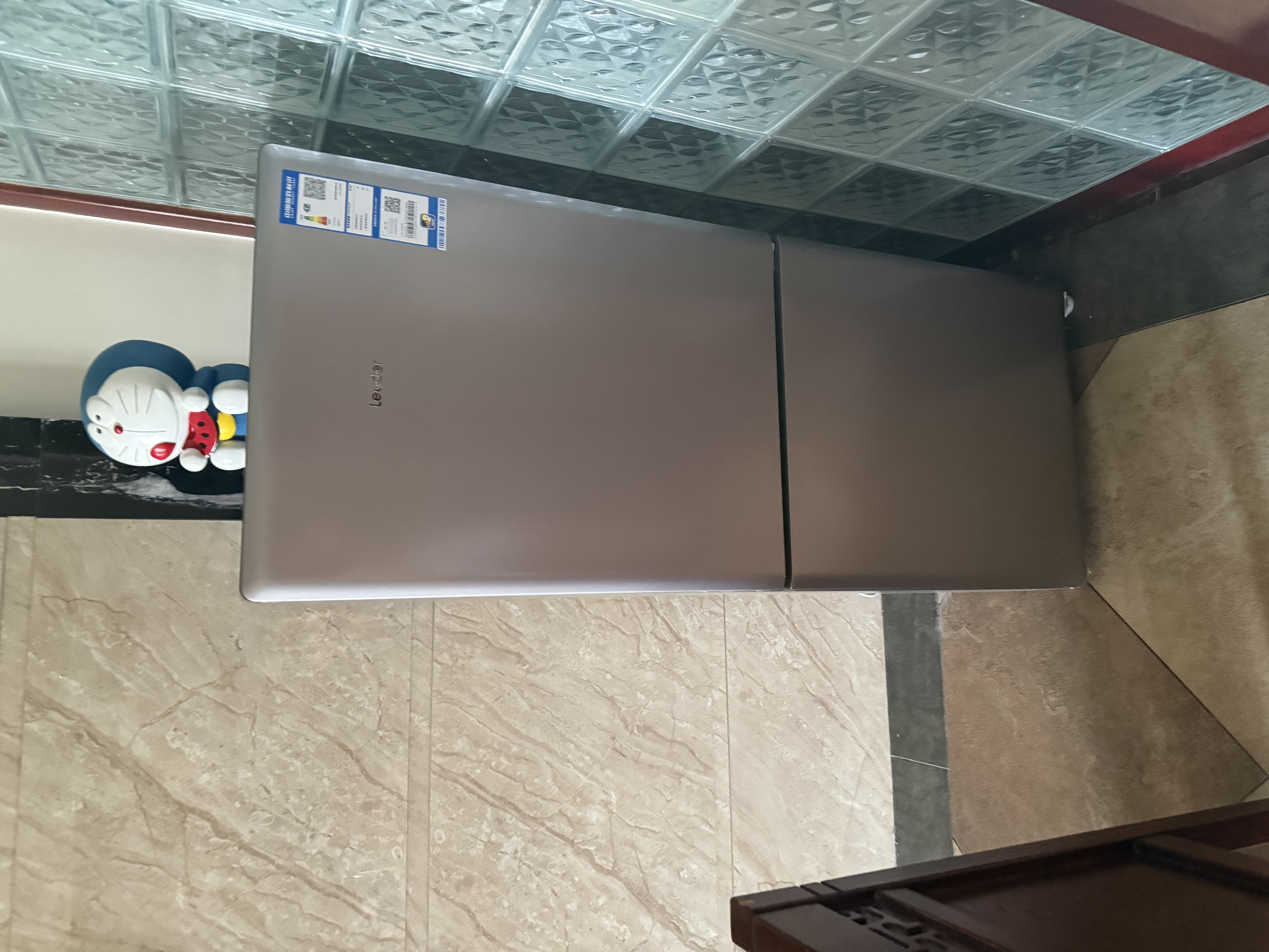 海尔冰箱出品 统帅小奶芙160L双门两门轻音节能风冷无霜一级能效家用租房公寓小型冰箱LC2-160WS9 （网红爆款）海尔冰箱小奶芙一级能效黑金净化160L 实拍图