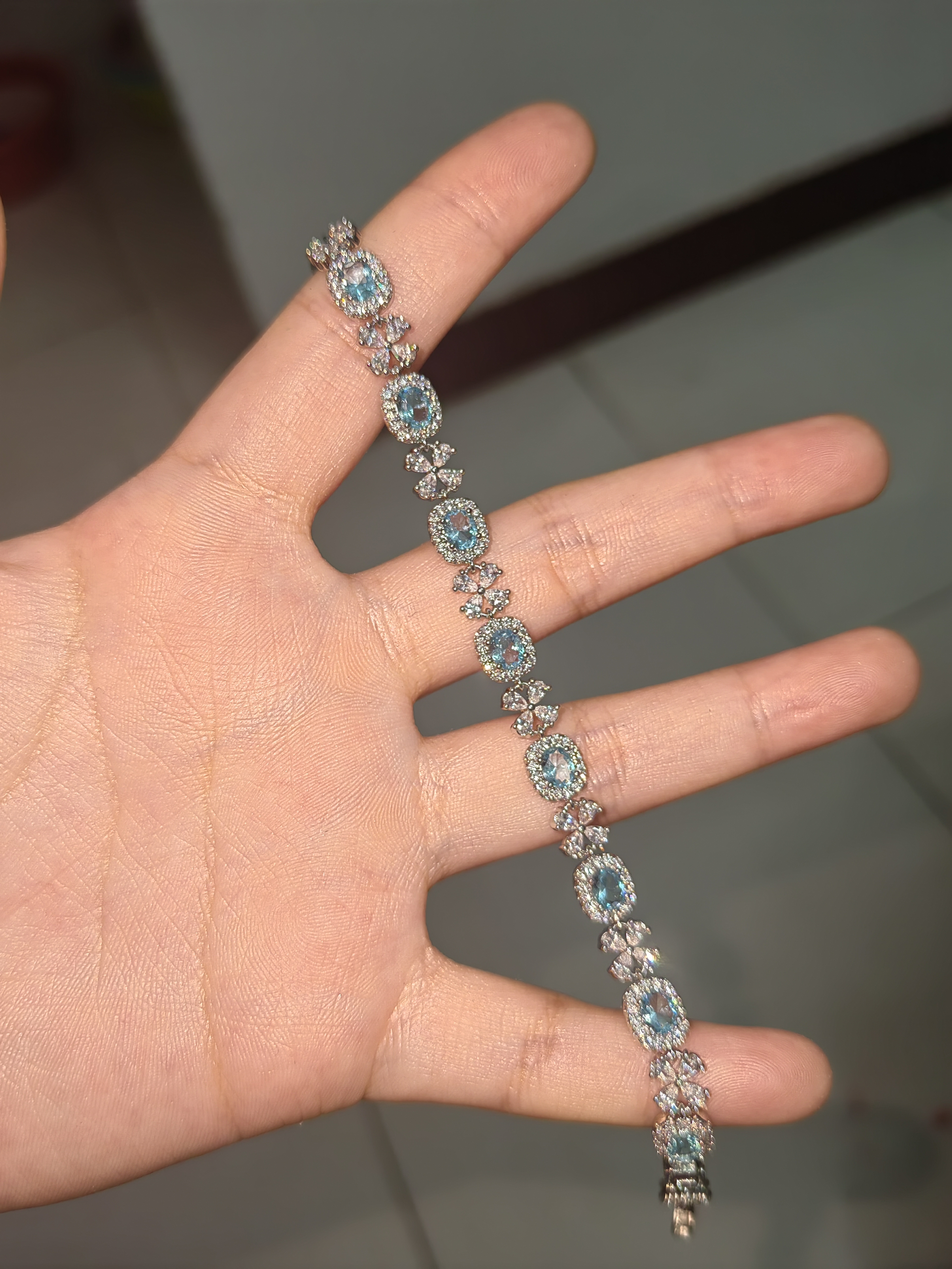 XUPING旭平首饰合金时尚【四叶花】彩宝系列镶嵌人造石手链送礼饰品 蓝色/链长约15.5+2+1.5cm 实拍图