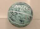 斯伯丁（SPALDING）素描印花橡胶儿童篮球7号室内外通用篮球84-448Y 实拍图