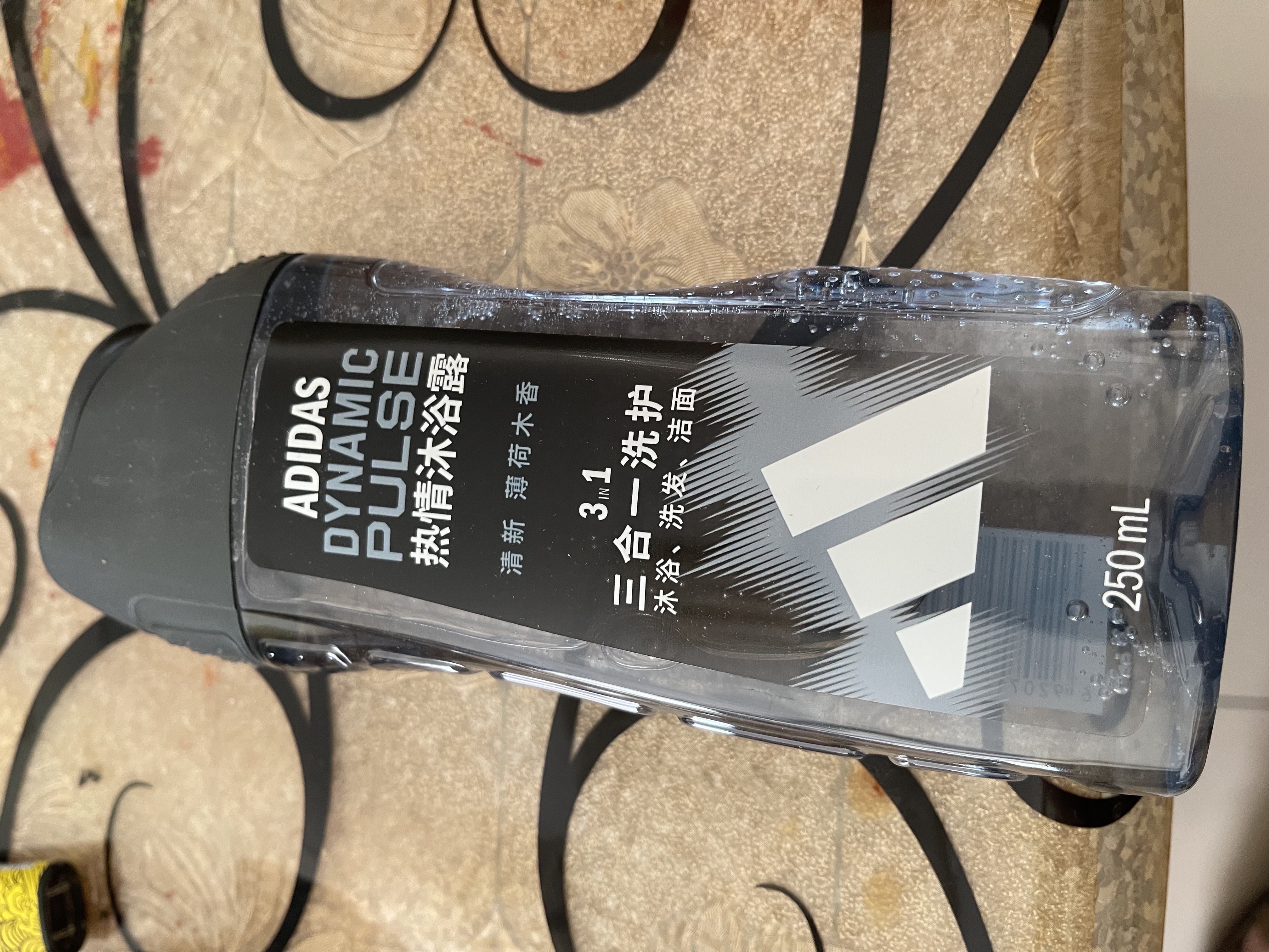 阿迪达斯（adidas）沐浴露男士专用洗发洗面奶三效合一游泳去氯薄荷小瓶旅行装250ml 实拍图