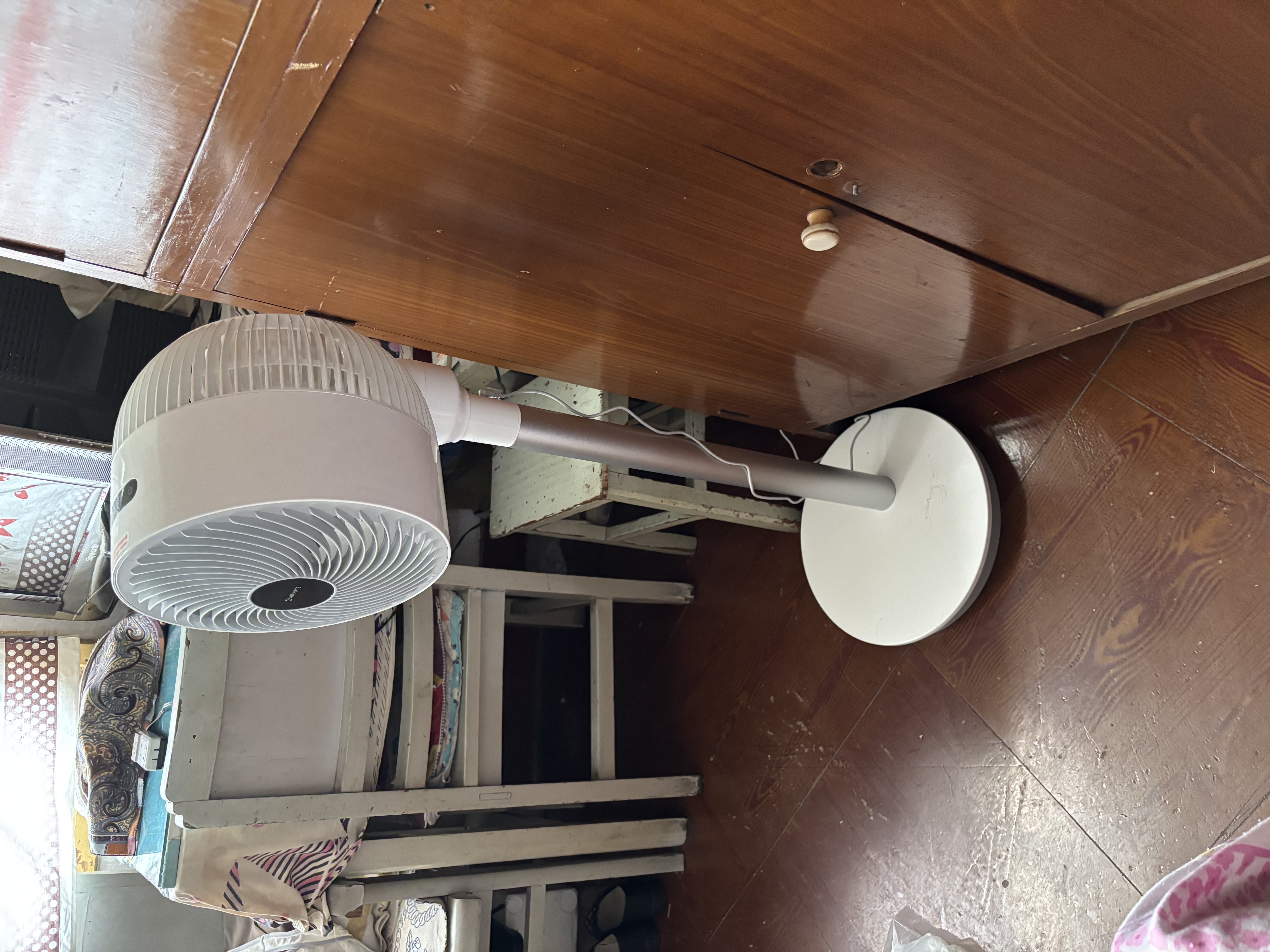 艾美特（AIRMATE）【新生代天鹅】电风扇家用超静音空气循环扇直流变频卧室32档大风力落地扇节能3D摆头遥控定时电扇 实拍图