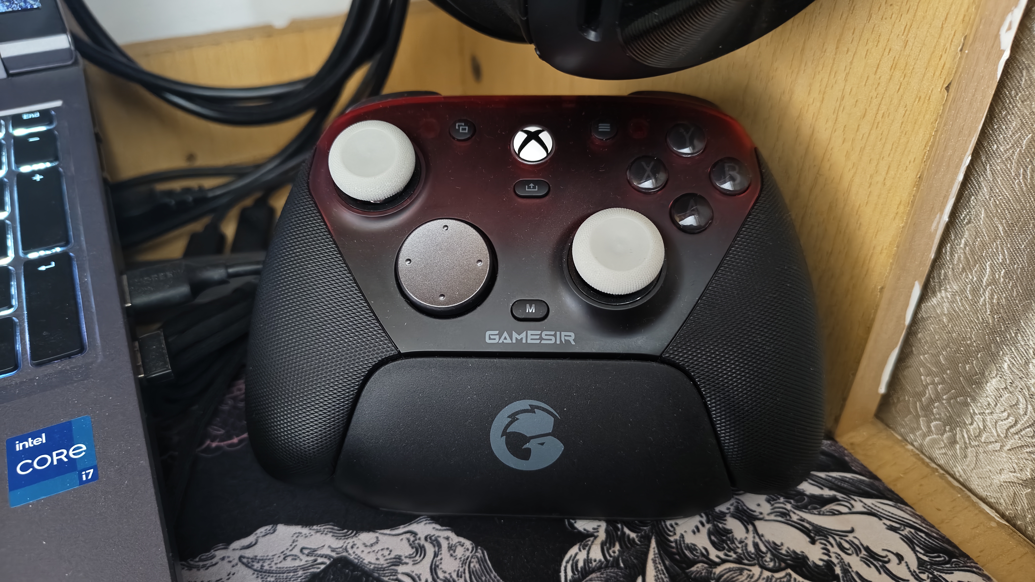 盖世小鸡G7 Pro微软Xbox授权精英游戏手柄天王星带底座 TMR摇杆蓝牙PC电脑无线Steam安卓电视有线地平线6 实拍图