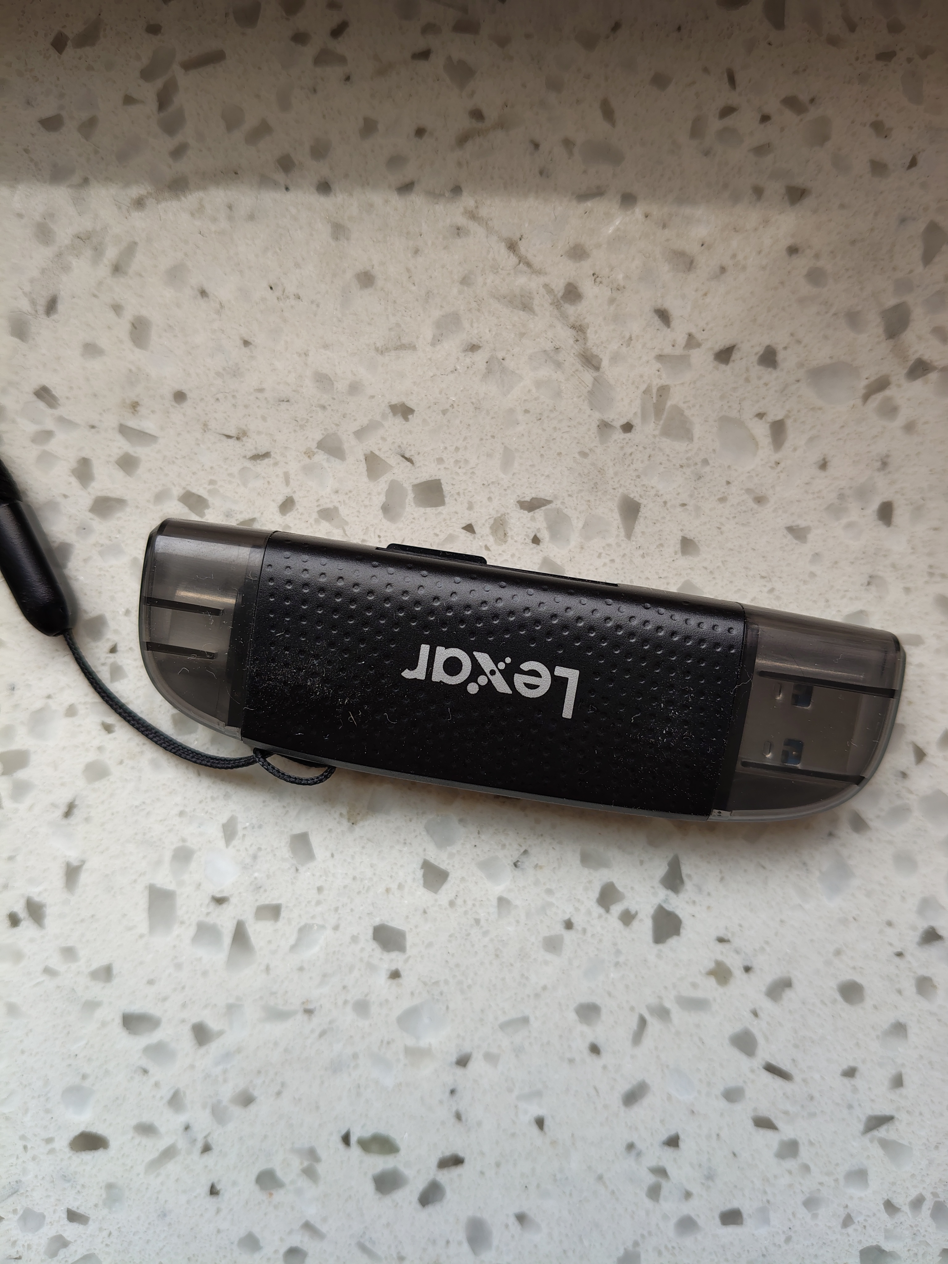 雷克沙（Lexar）USB3.2读卡器 TF/SD二合一 USB/Type C双口 大疆无人机运动相机内存卡读卡器 支持苹果17手机电脑 实拍图