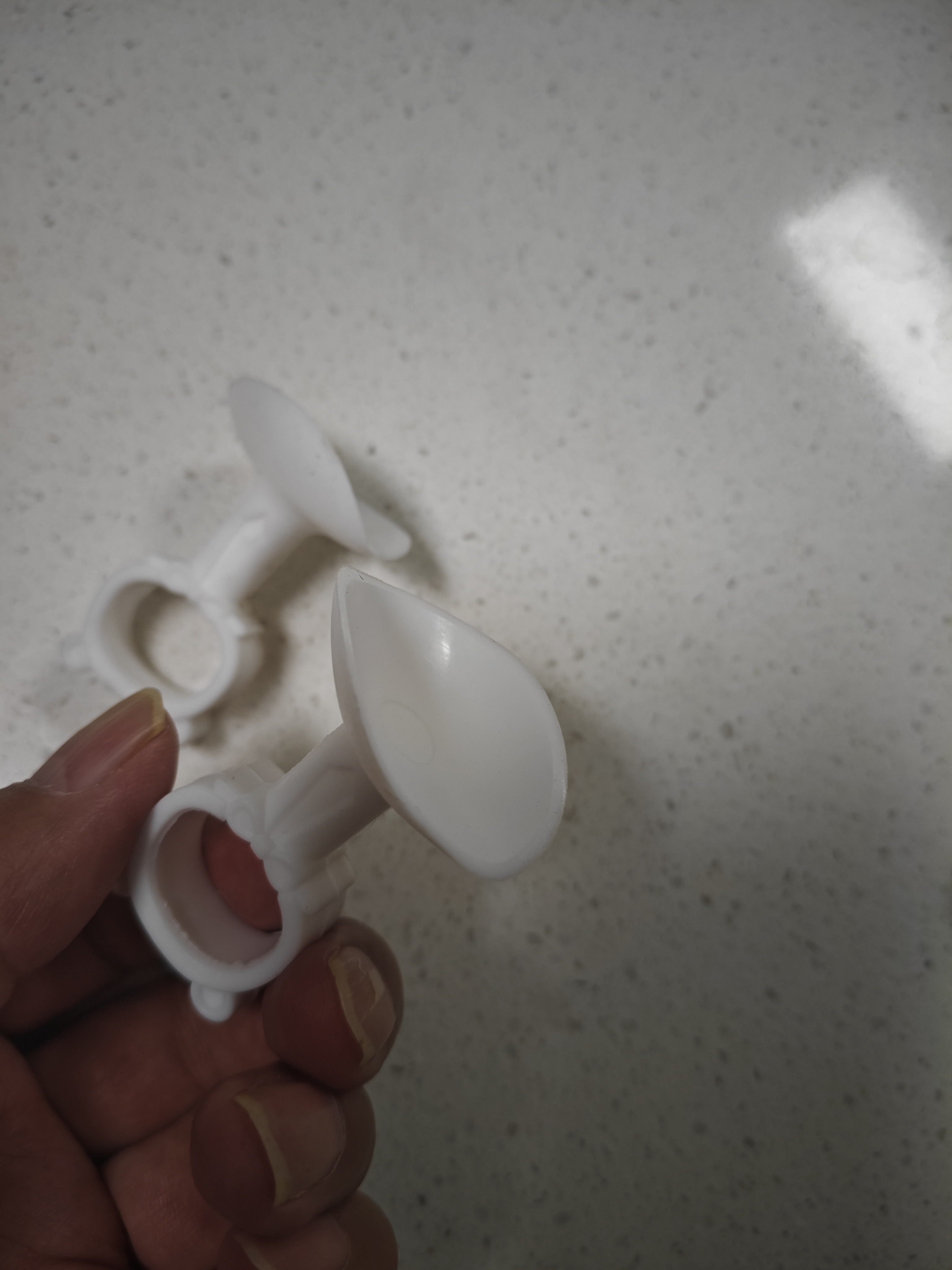 门吸门挡器免打孔门阻吸盘卫生间门把手门碰硅胶静音缓冲防撞神器 防撞小门吸【套把手】 白色【3个装】 实拍图