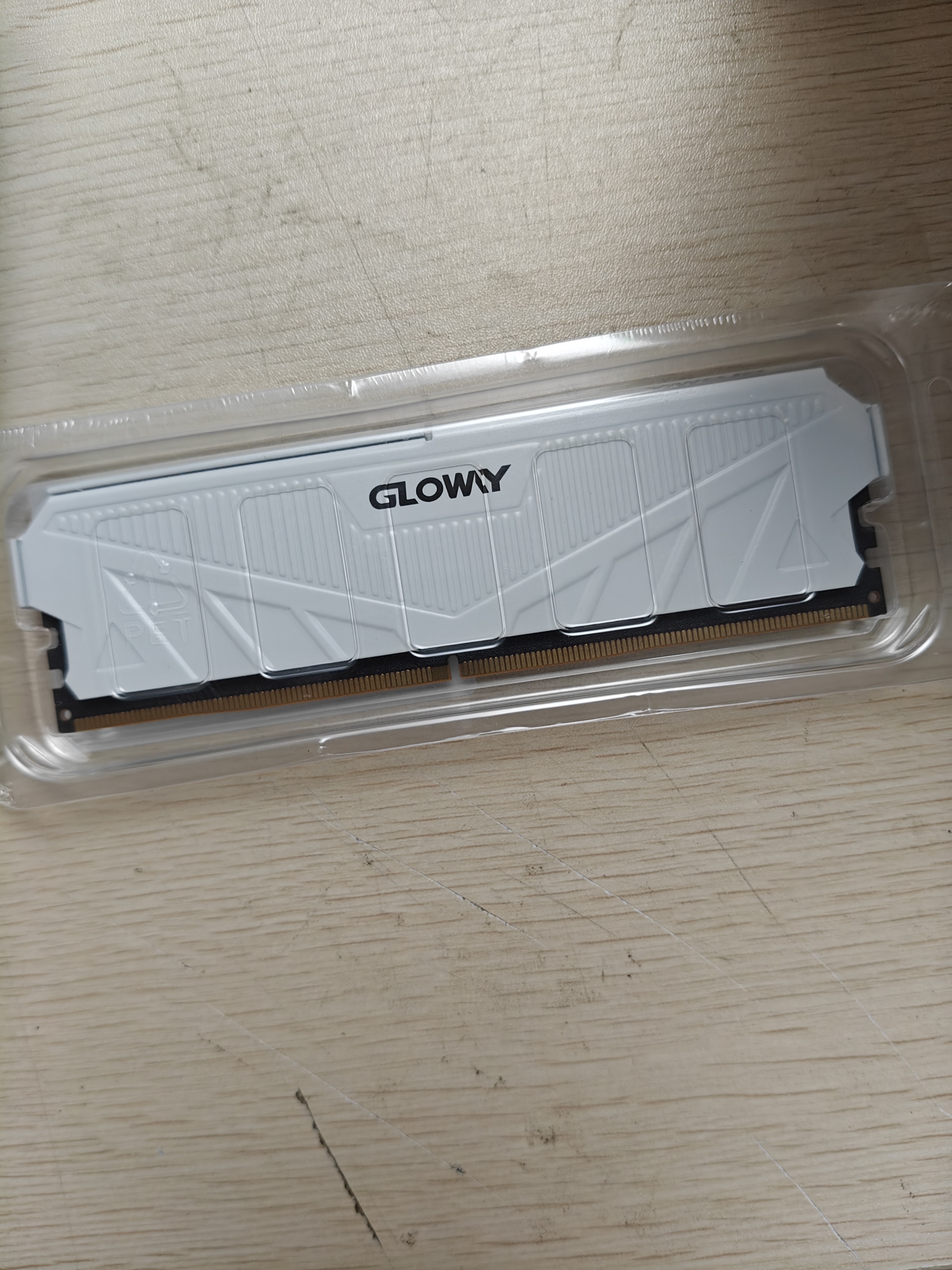 光威（Gloway）16GB DDR5 6000 台式机内存条 天策 马甲条 精选颗粒 CL46 皓月白 AI电脑配件升级 实拍图
