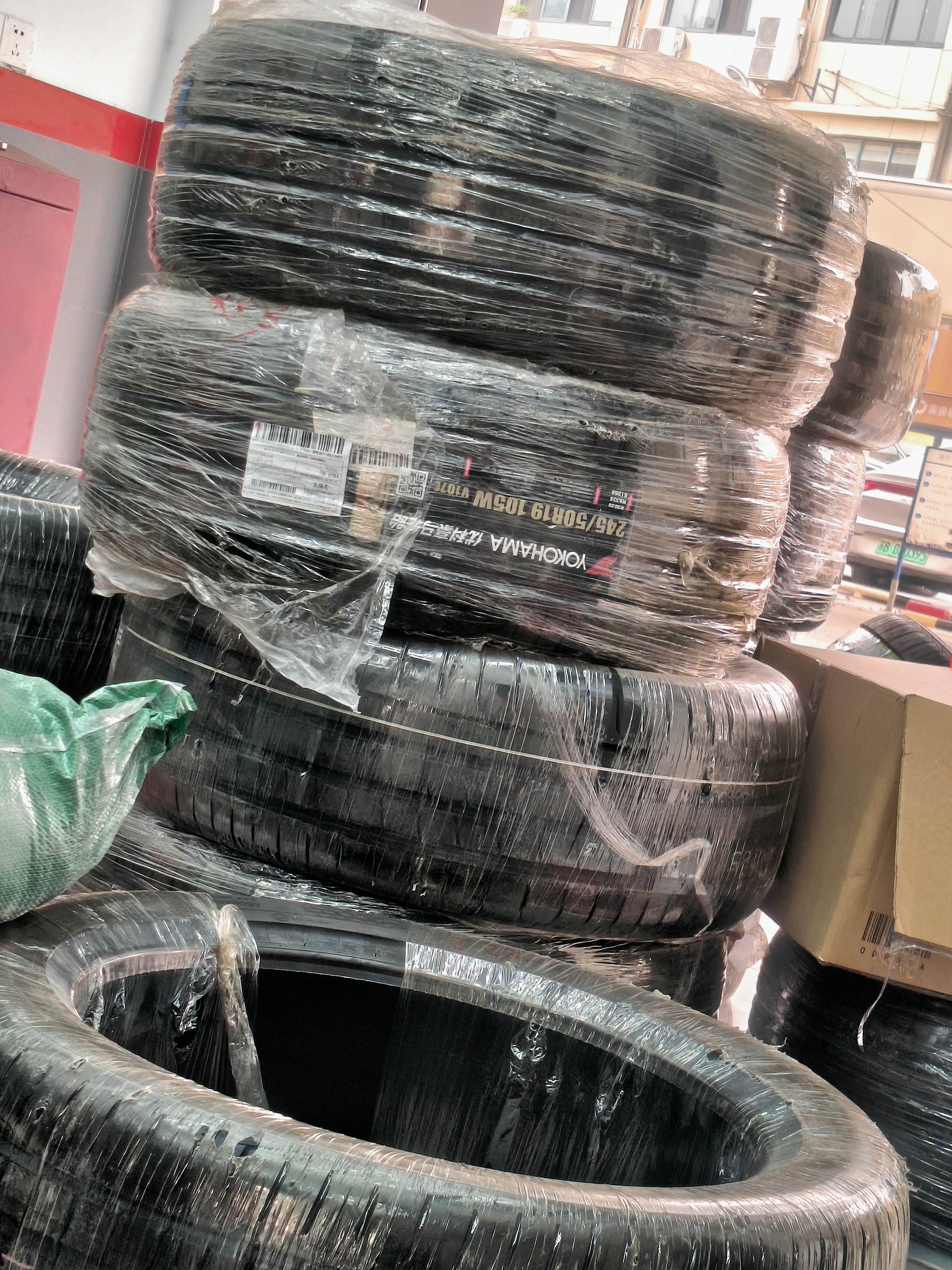 优科豪马汽车轮胎245/50R19 105W V107E 原配华晨BMW IX3 实拍图