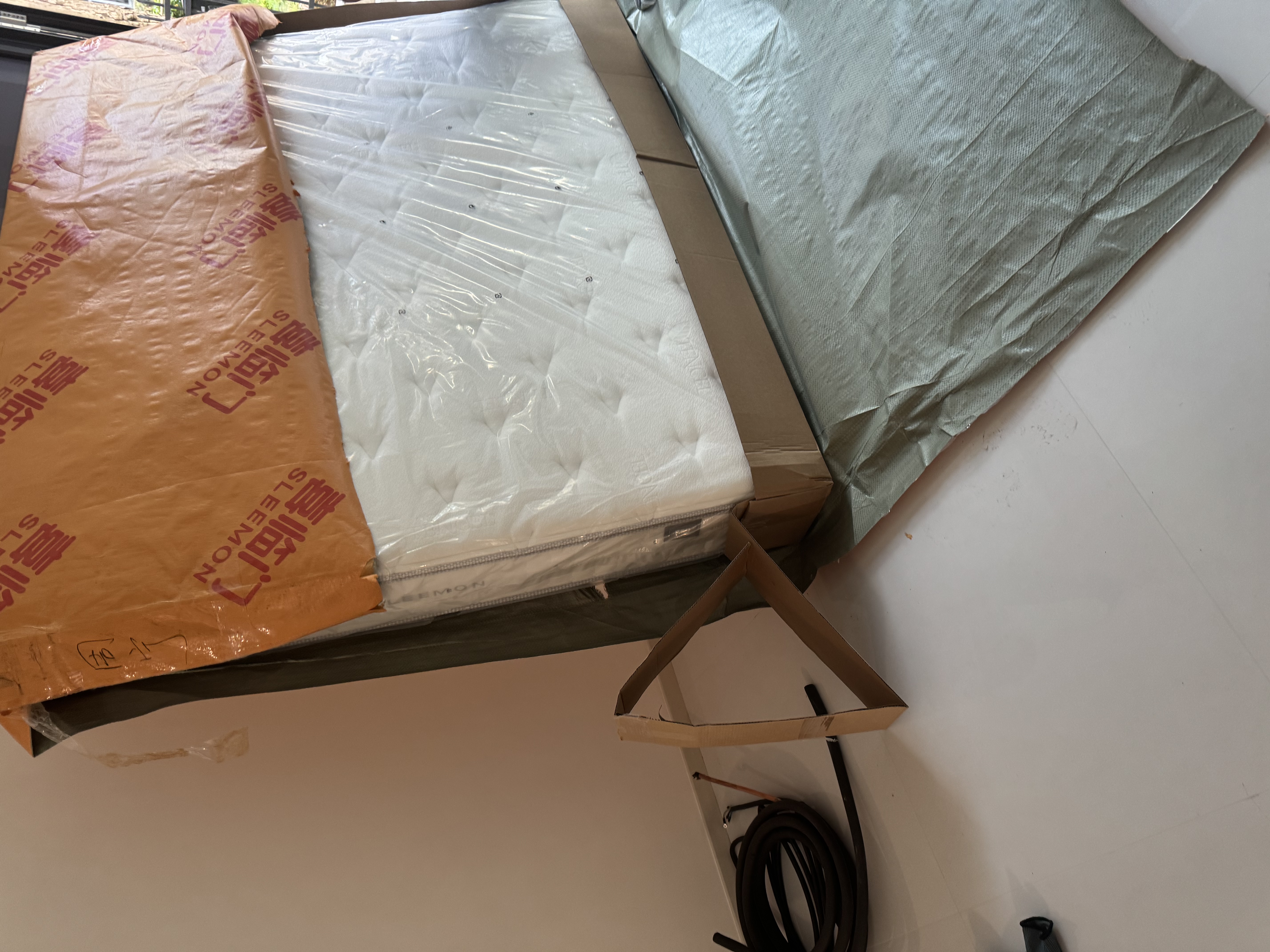 喜临门白骑士床垫加厚进口乳胶护脊黄麻 独袋弹簧家用 白骑士plus【全网爆款热卖127W】-厚25cm 1.8*2米 实拍图