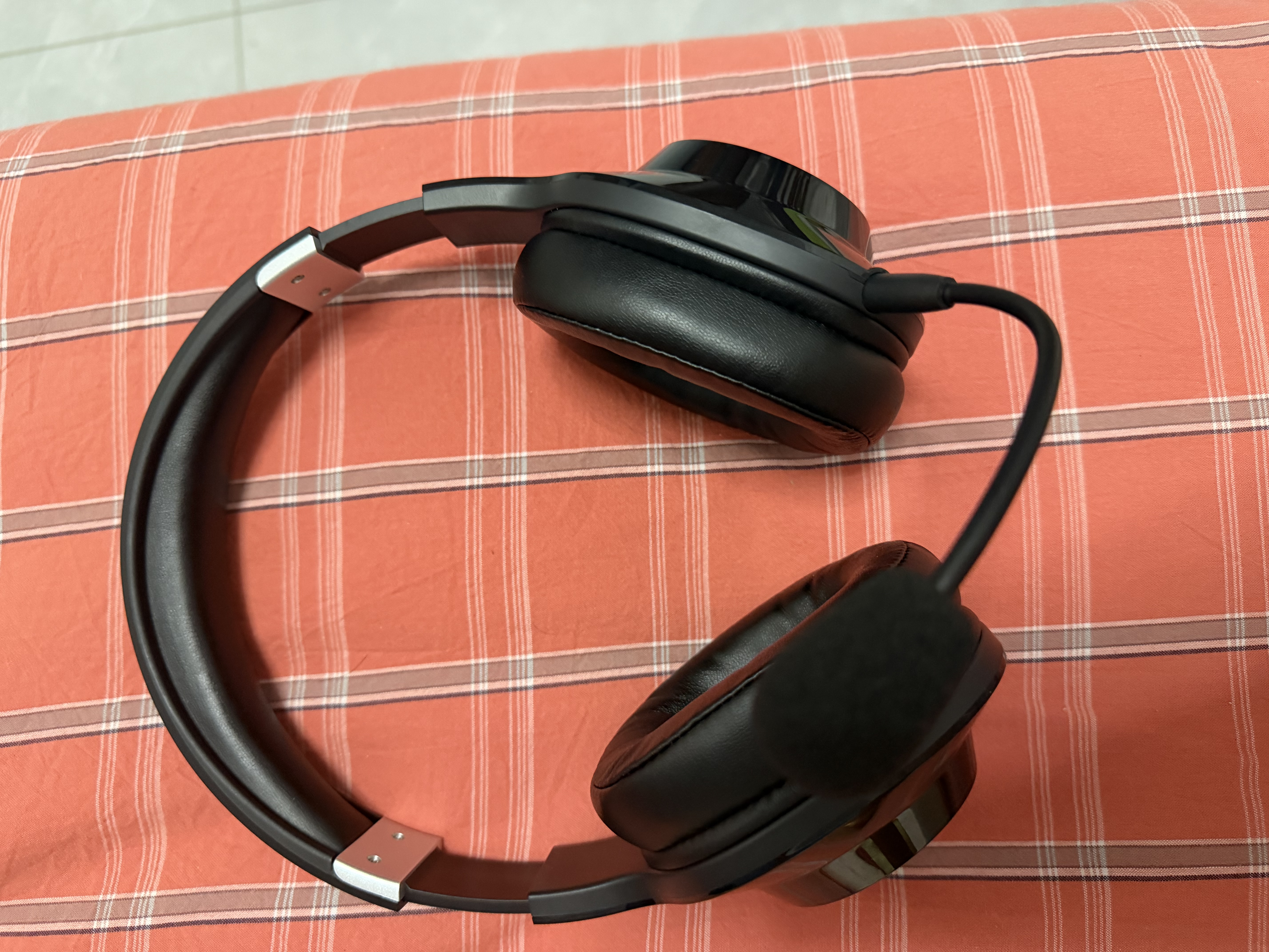 漫步者（EDIFIER）HECATE G2无线版 2.4G有线蓝牙四模头戴式耳机电竞游戏电脑无线专用三角洲FPS吃鸡无畏契约黑色 实拍图