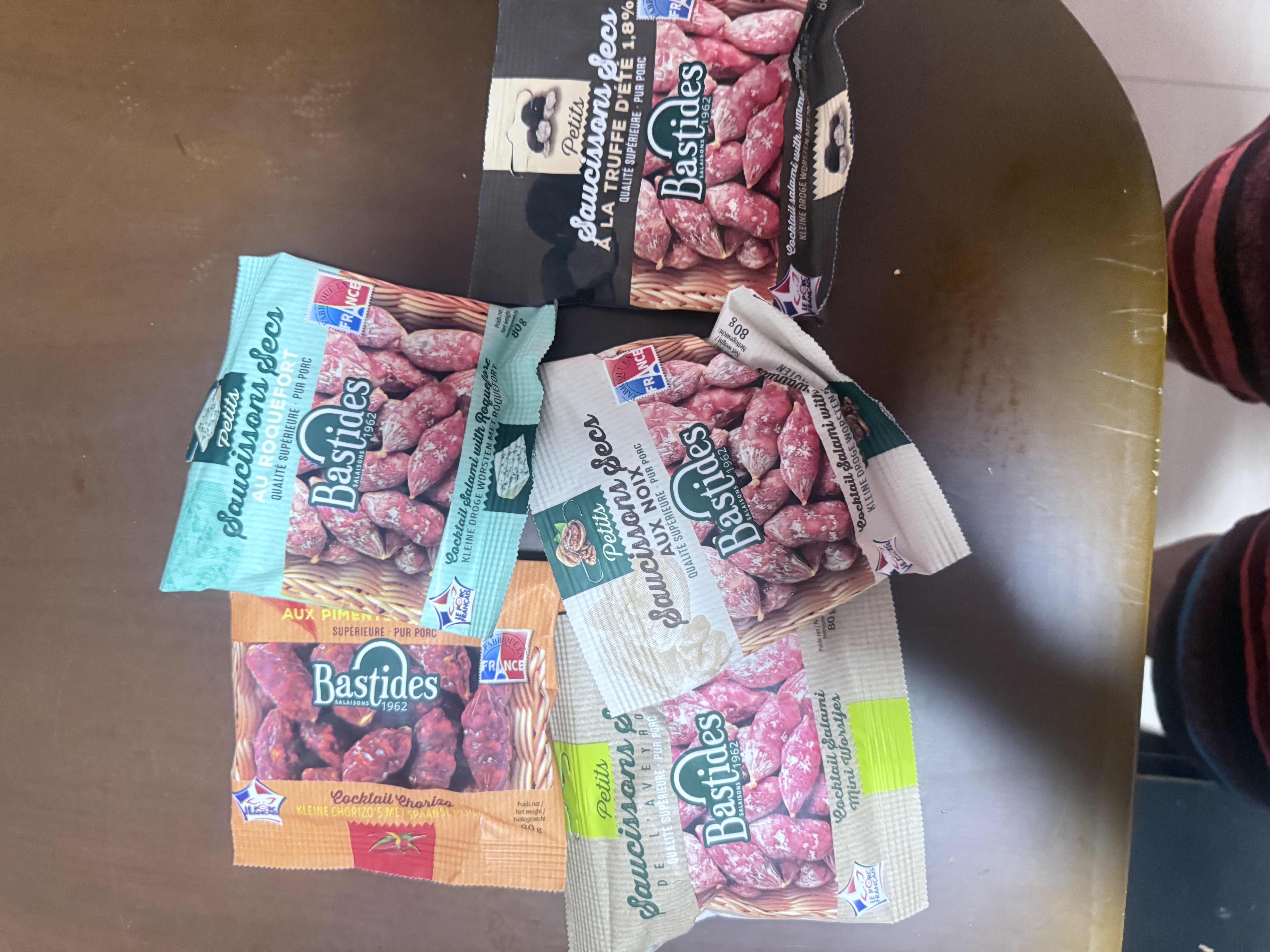 百思达 法国进口萨拉米香肠 salami风干腊肠 腊味火腿肠即食 整根干香肠 400g 【混合装小香肠5袋】 实拍图