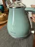 德龙（Delonghi）电热水壶 复古家用304不锈钢烧水电水壶 自动断电1.7L大容量 KBO2001.CGR 萨丁尼亚绿 礼物 实拍图