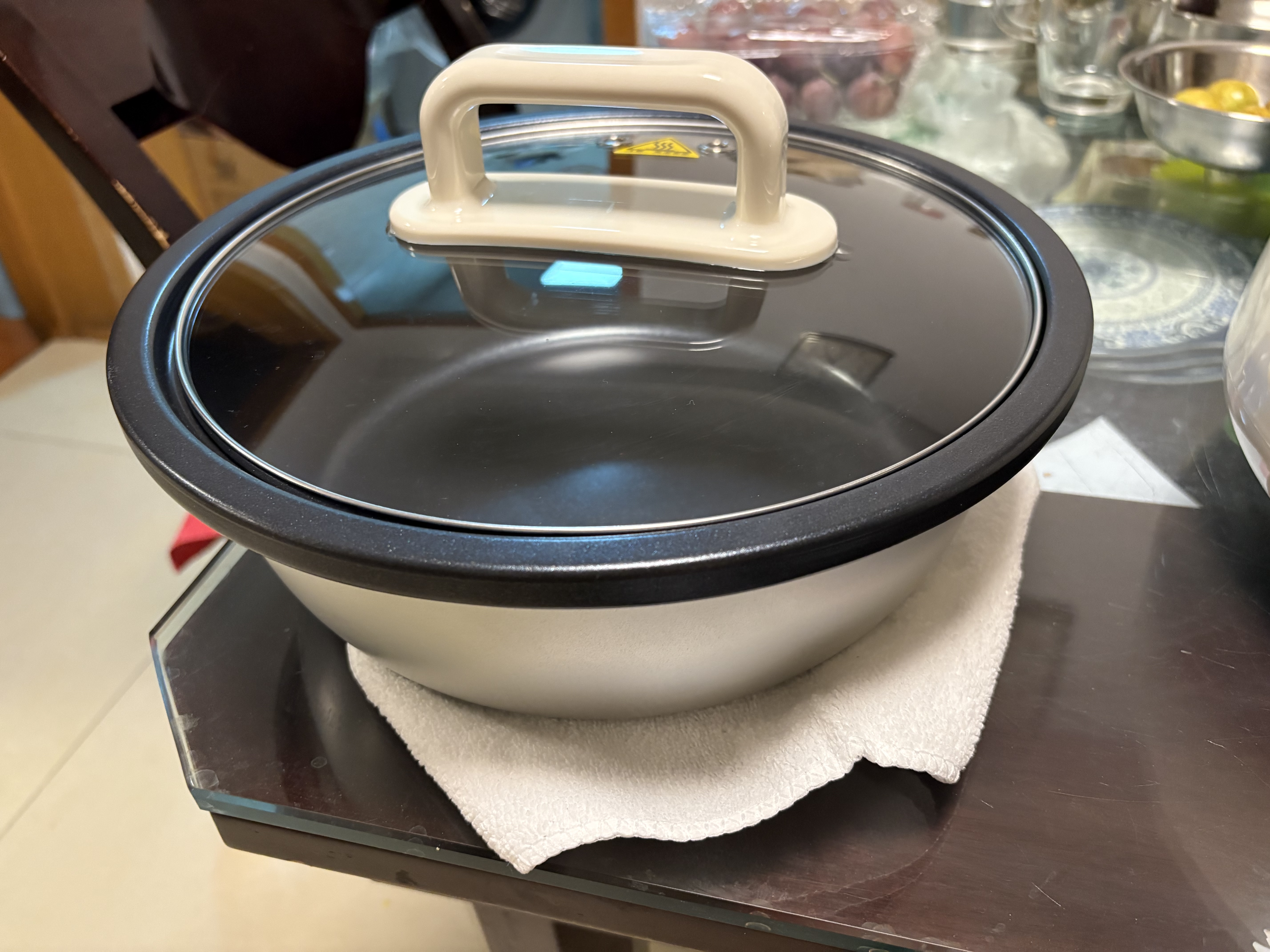 美的（Midea）电火锅电煮锅分体式可拆洗家用多功能锅4.5L大容量火锅专用锅不粘锅MC-HGE3026 实拍图