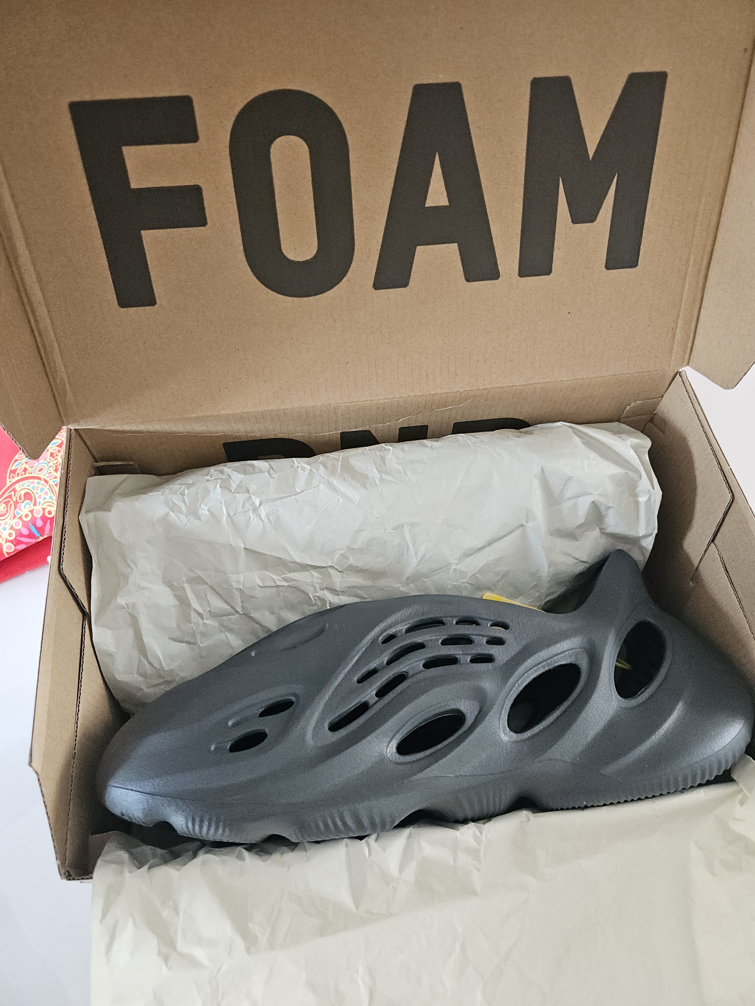 阿迪达斯 Yeezyfoam黑武士椰子男女运动洞洞鞋IG5349 43 实拍图