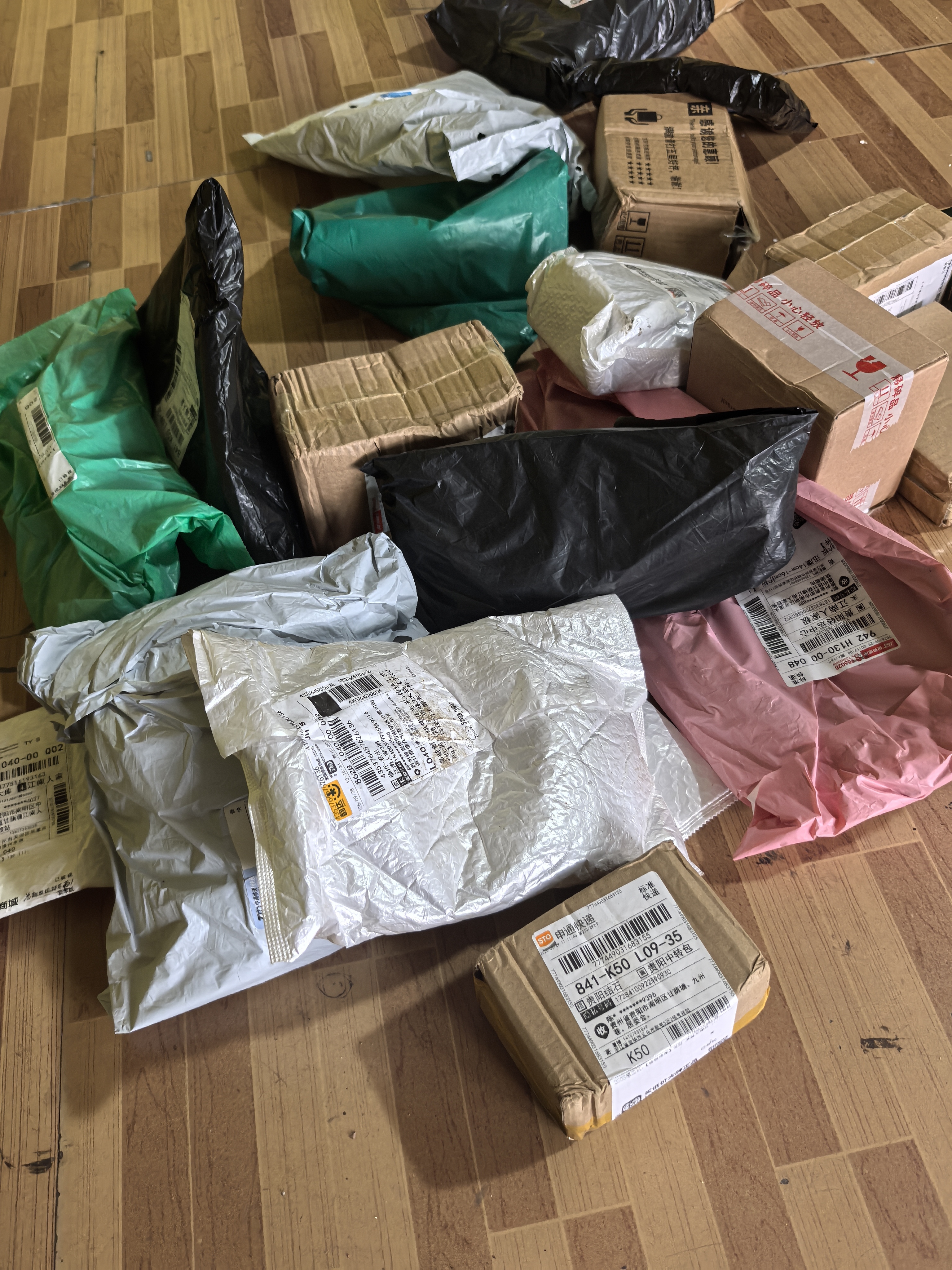 得力（deli）24/8加厚订书钉/订书针 500枚/盒 10盒装 可订50页 办公用品 P00027 实拍图