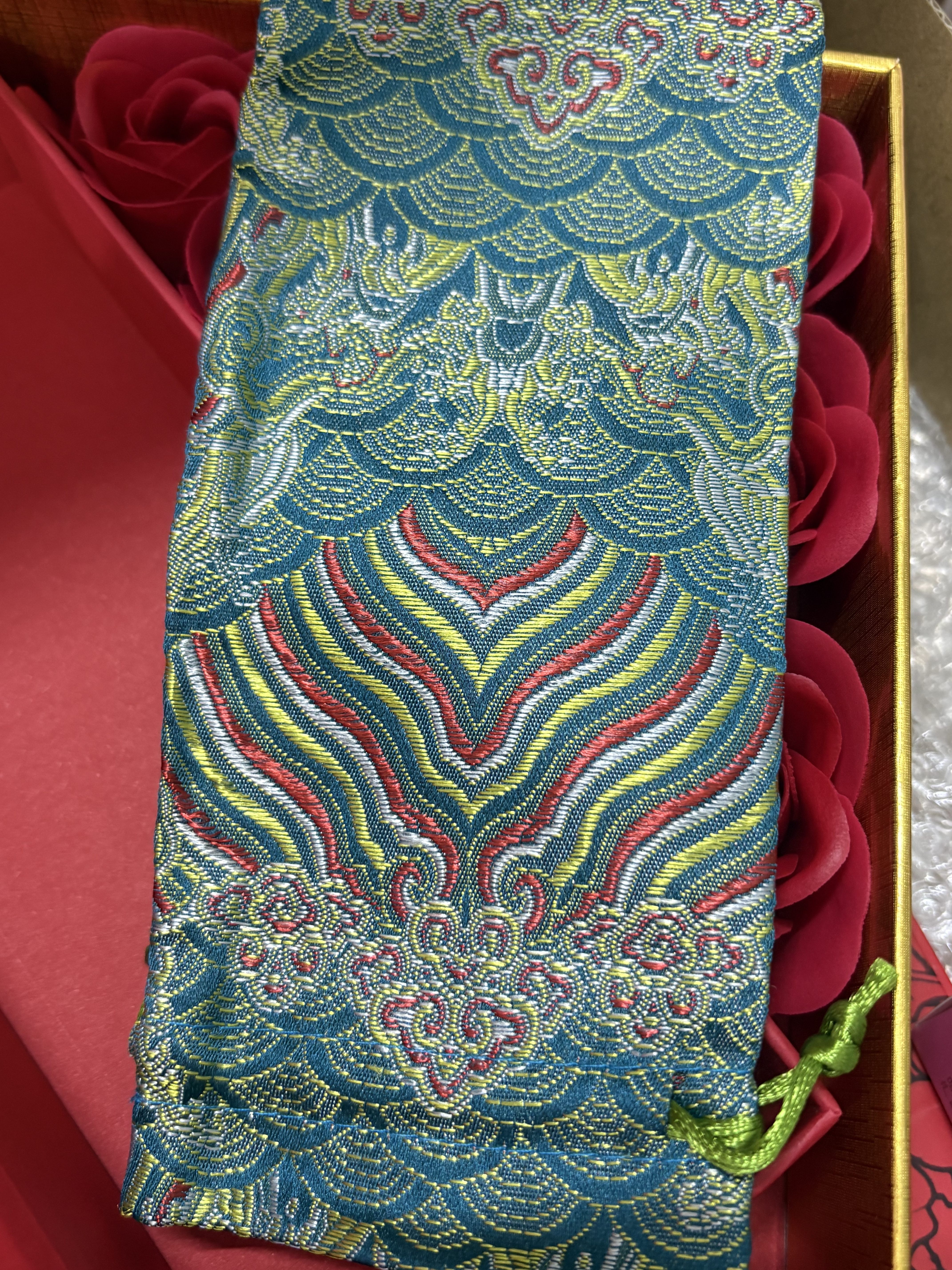 淡朴中秋节礼物精致牛角梳子女士生日礼物女生送女友实用走心高级订婚周年新婚结婚纪念日老婆妻子有纪念意义老师 实拍图