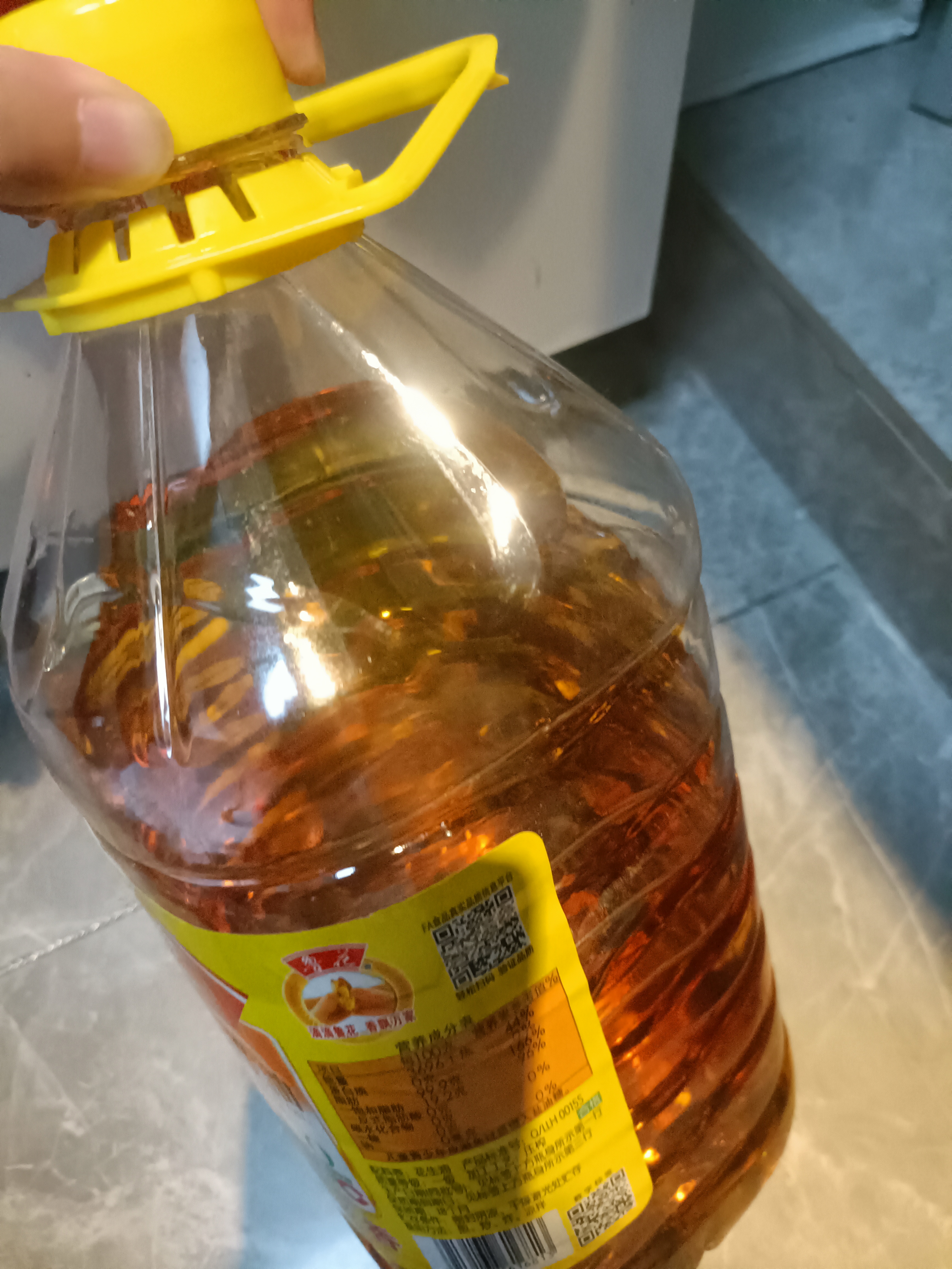 鲁花 【保真花生油】食用油 5S 物理压榨 压榨一级 花生油4L  实拍图