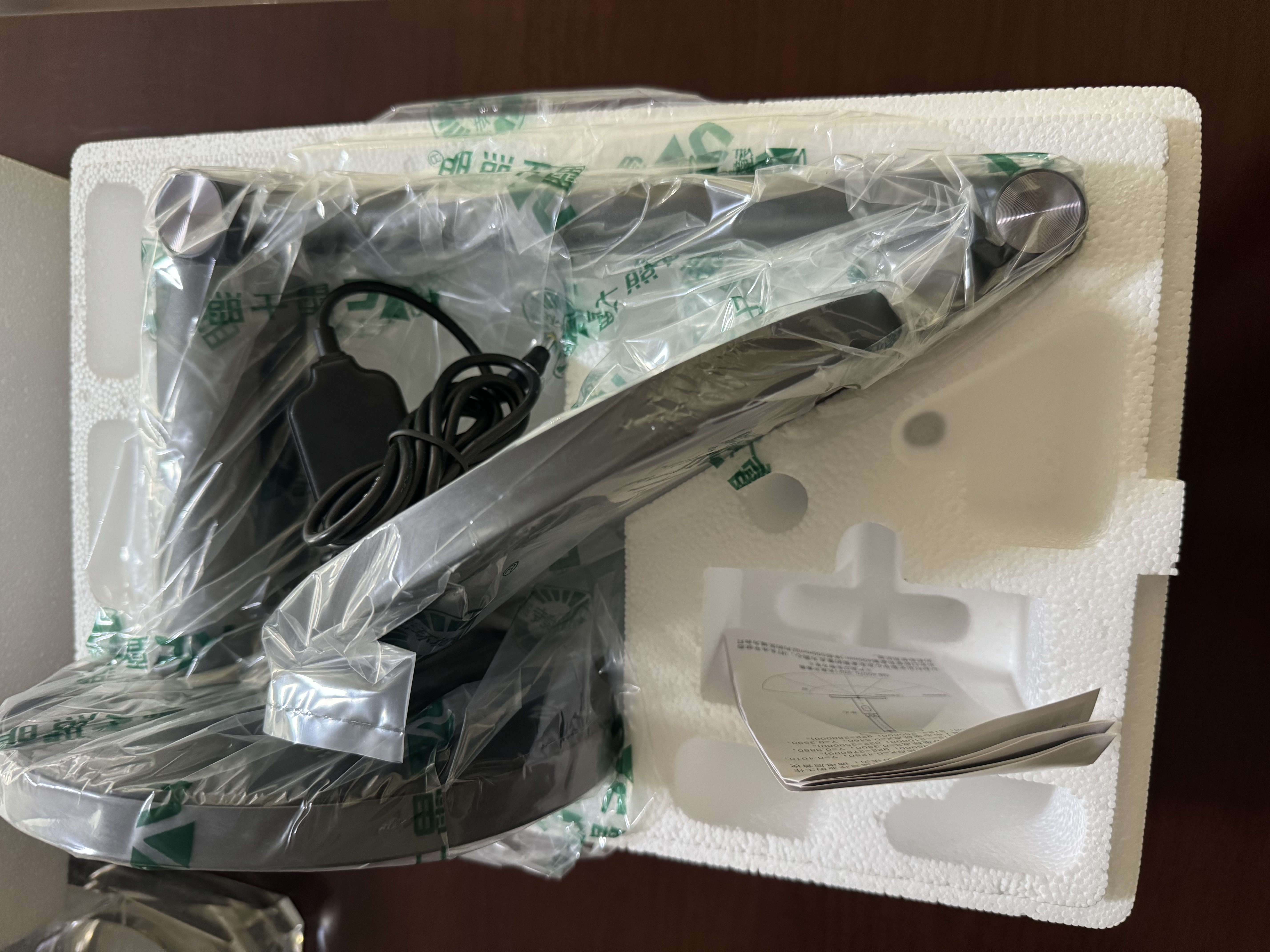 雷士（NVC）护眼儿童阅读家用全光谱护眼学生学习工作书桌读写入席感应台灯 实拍图