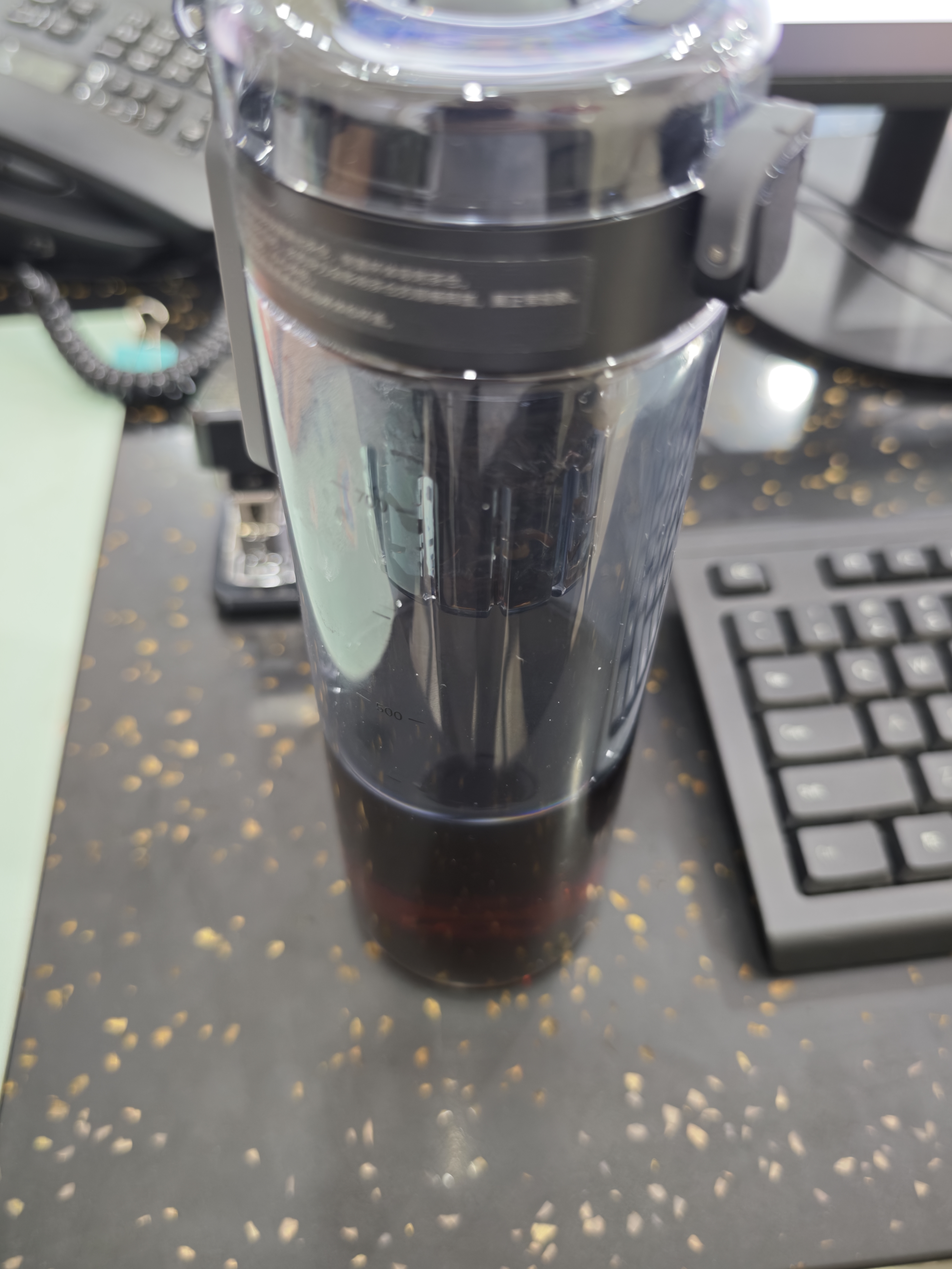 米家磁弹泡茶杯 Tritan 茶水分离杯 800mL 学生运动便携水杯 实拍图