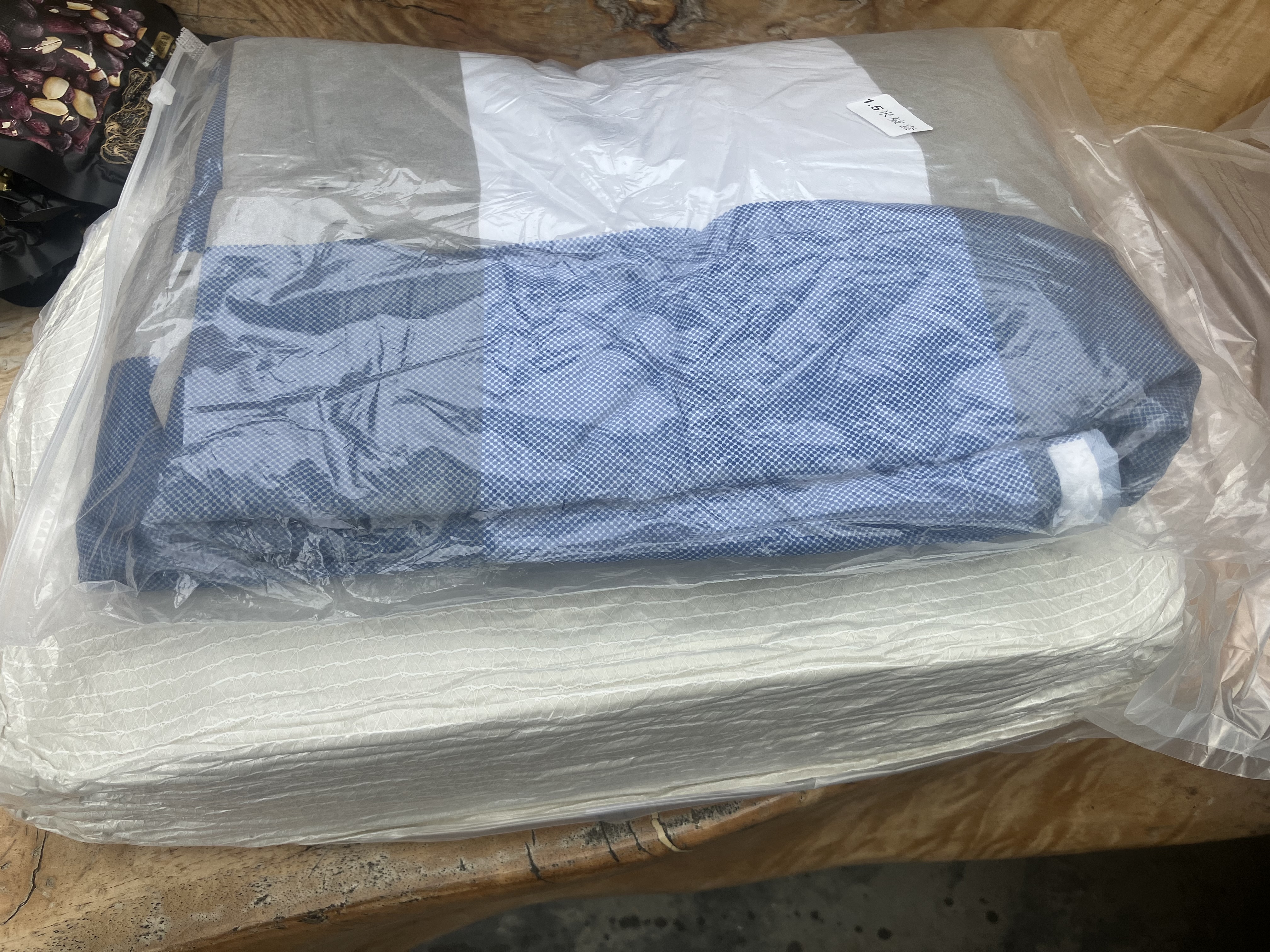 新疆棉花被子棉被可拆洗被芯+被套单人宿舍春秋被加厚保暖冬被褥 蓝灰大格 【A类裸睡级】 150x200cm总重约5斤 【冬被】 实拍图