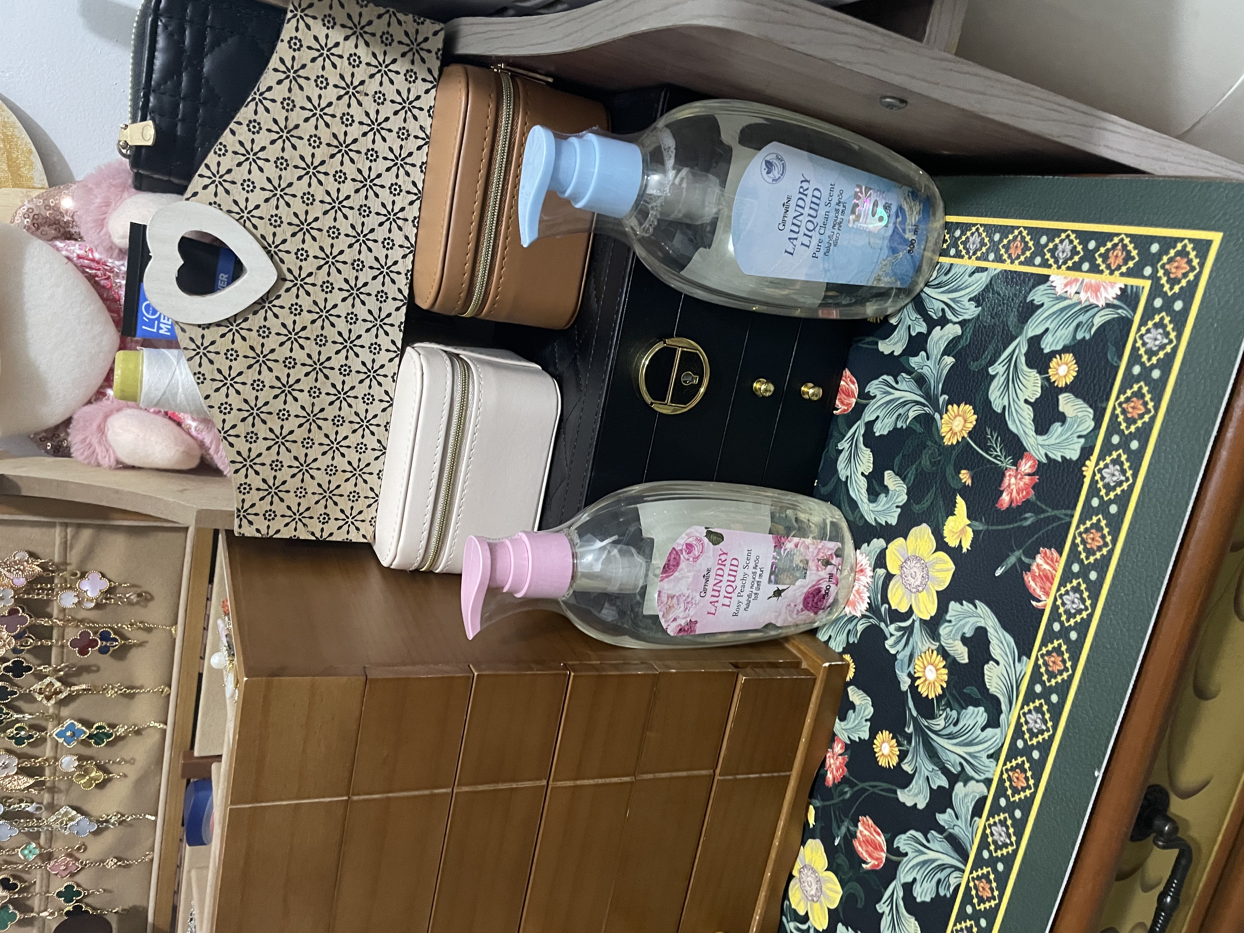 芝芙莲内衣裤洗衣液清洁液蜜桃玫瑰300ml专用去血渍污渍留香持久 实拍图