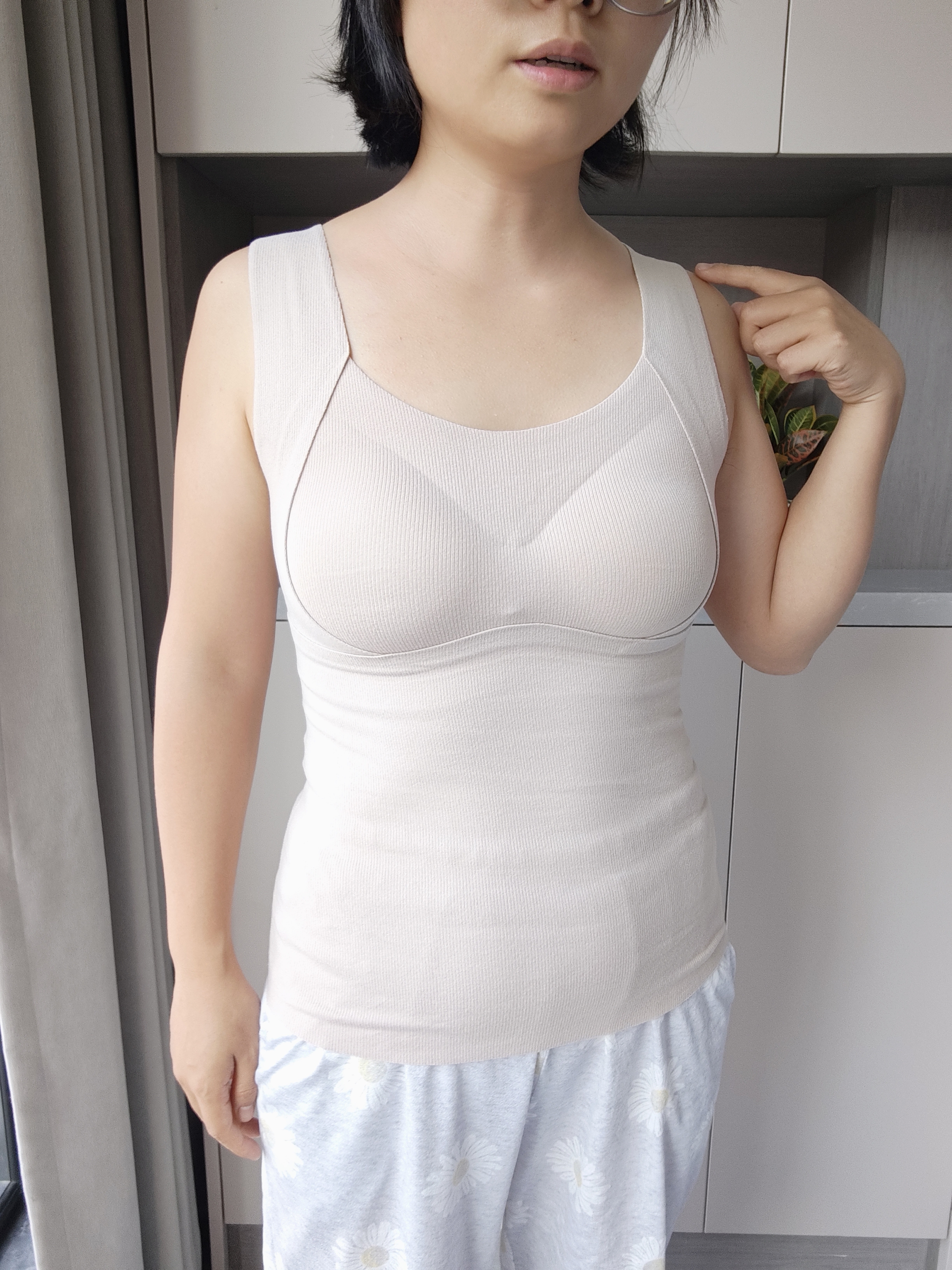 猫人【羊绒蚕丝】10A抑菌双面磨绒防螨保暖背心女带胸垫保暖上衣 实拍图