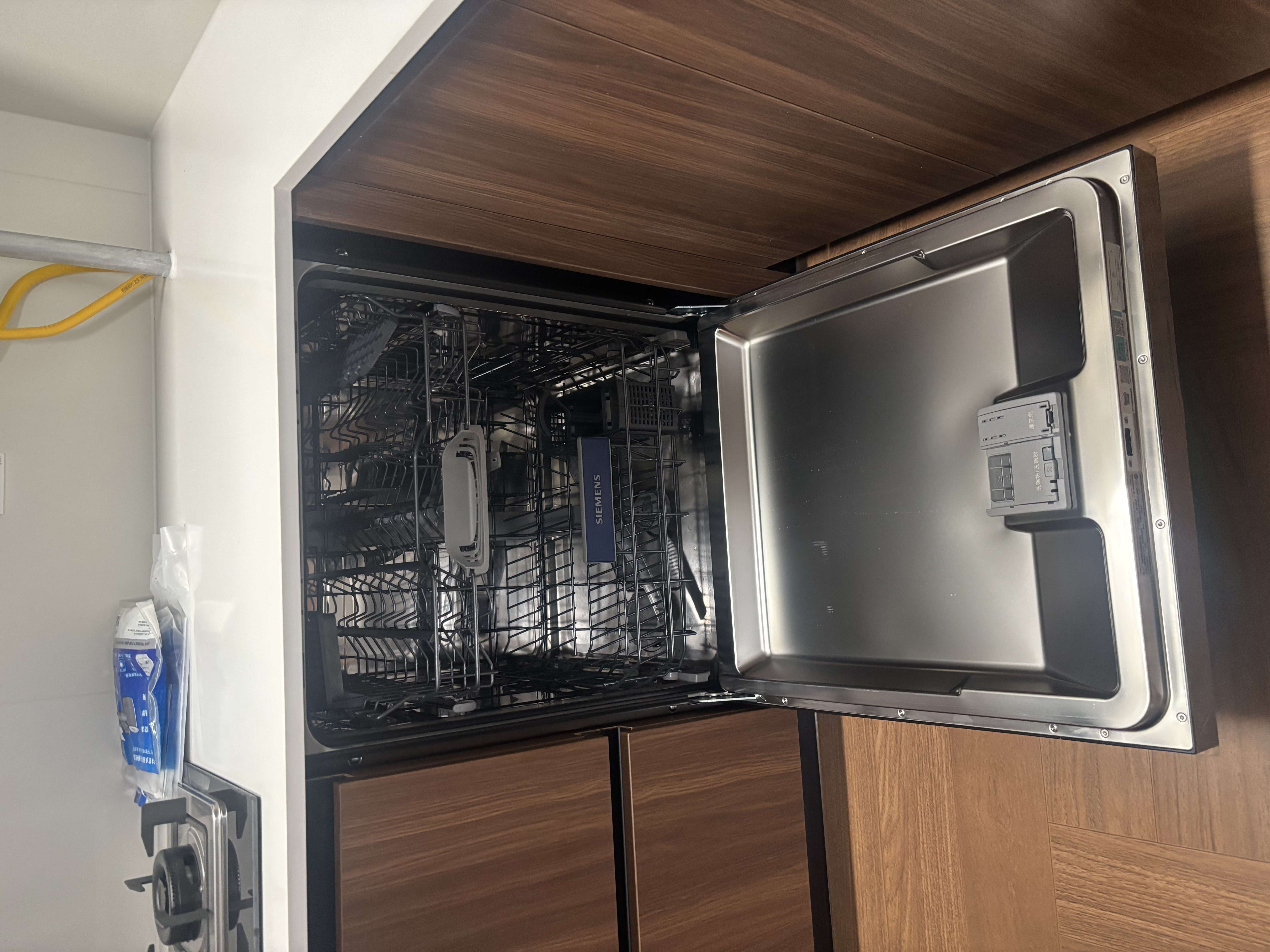 西门子（SIEMENS）极净魔盒3.0MAX 洗碗机17+3套 170升以上家用大容量 智能开门烘干 10天10夜抑菌存储 北极光系列 SN23EB88KC 实拍图