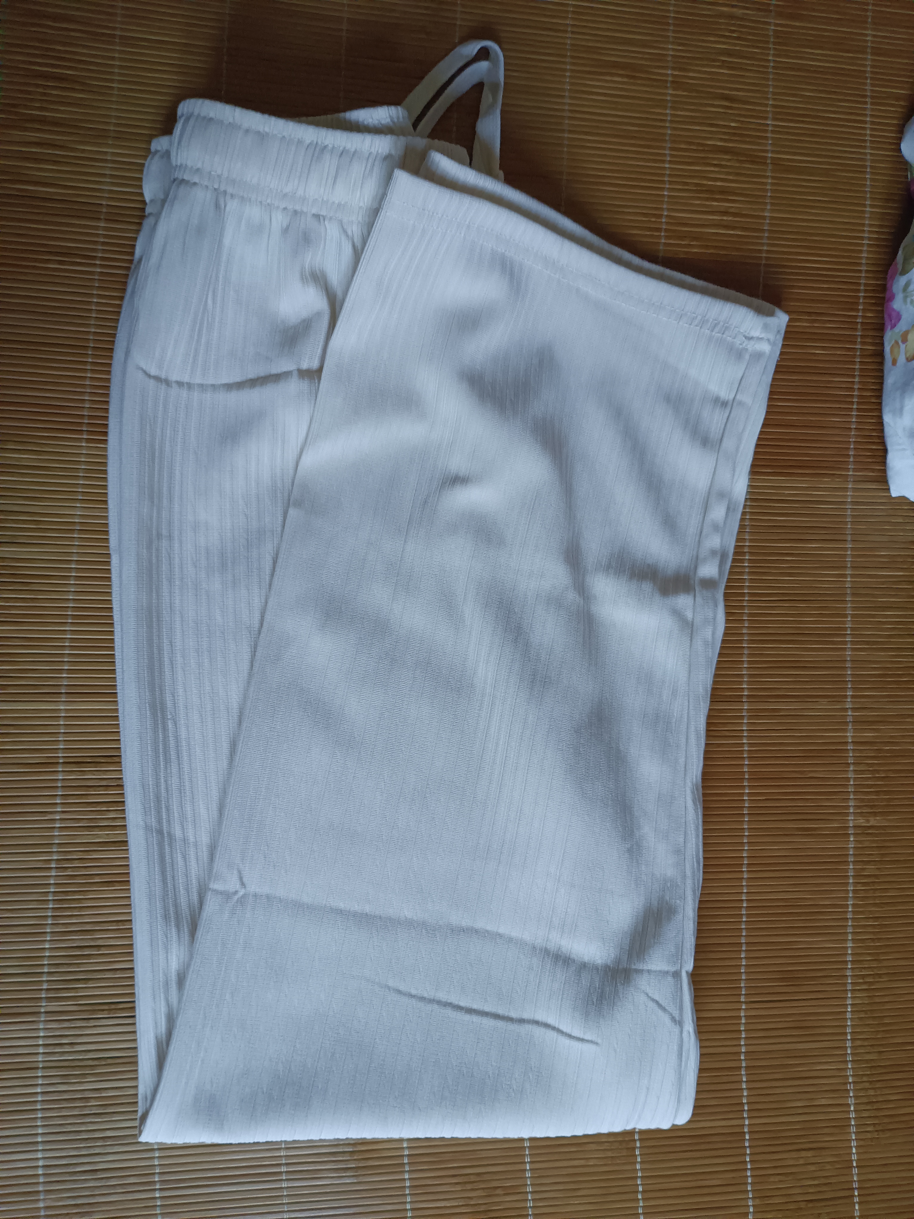 云朵针织阔腿裤女春秋2025年新款高腰垂感窄版直筒白色休闲拖地裤 米白色 均码(80-140斤) 实拍图
