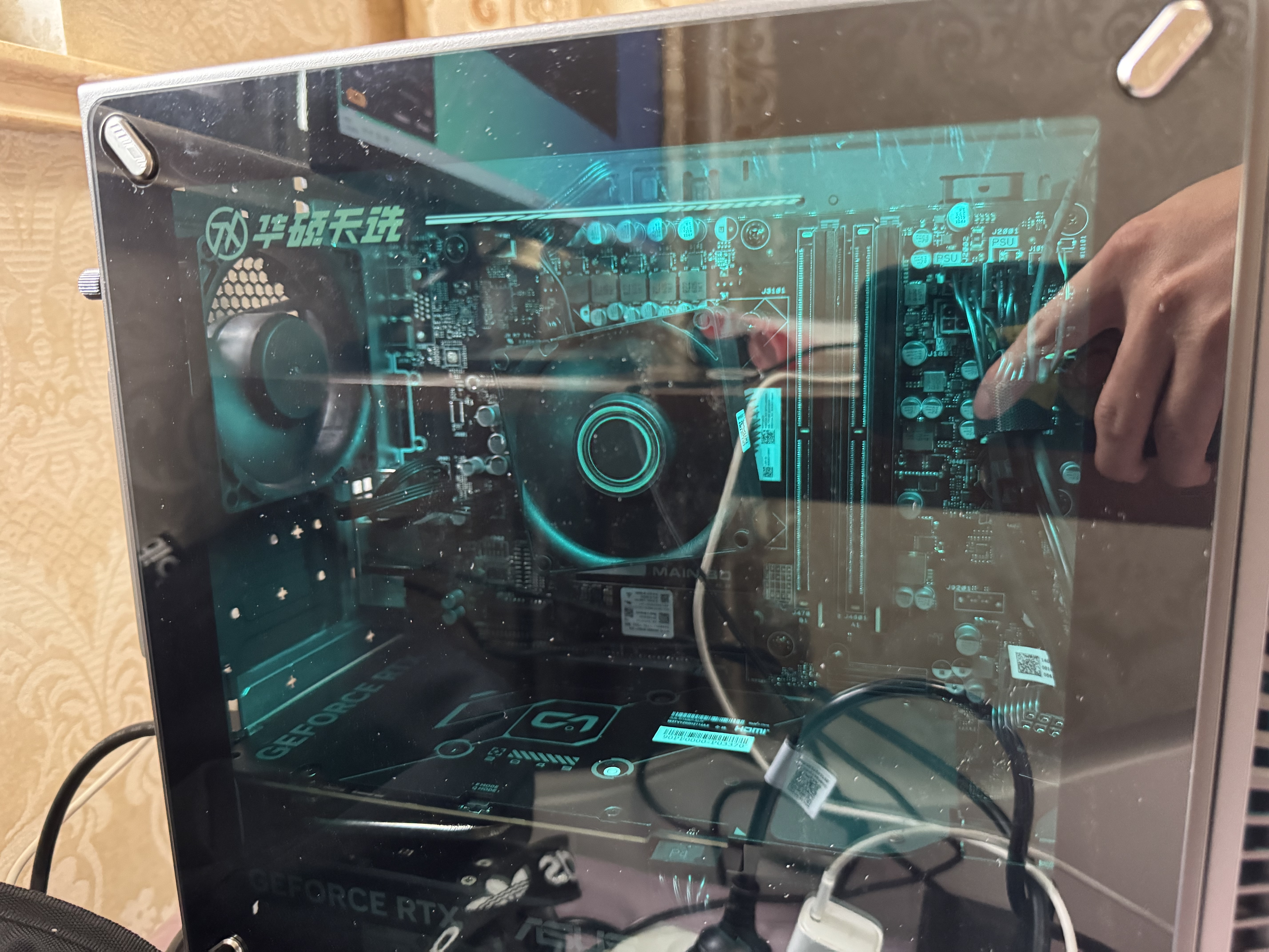 华硕天选6X 16L台式机游戏主机台式电脑主机（酷睿U5 225F RTX5060Ti-8GB显卡 32G DDR5 1TB SSD） 实拍图