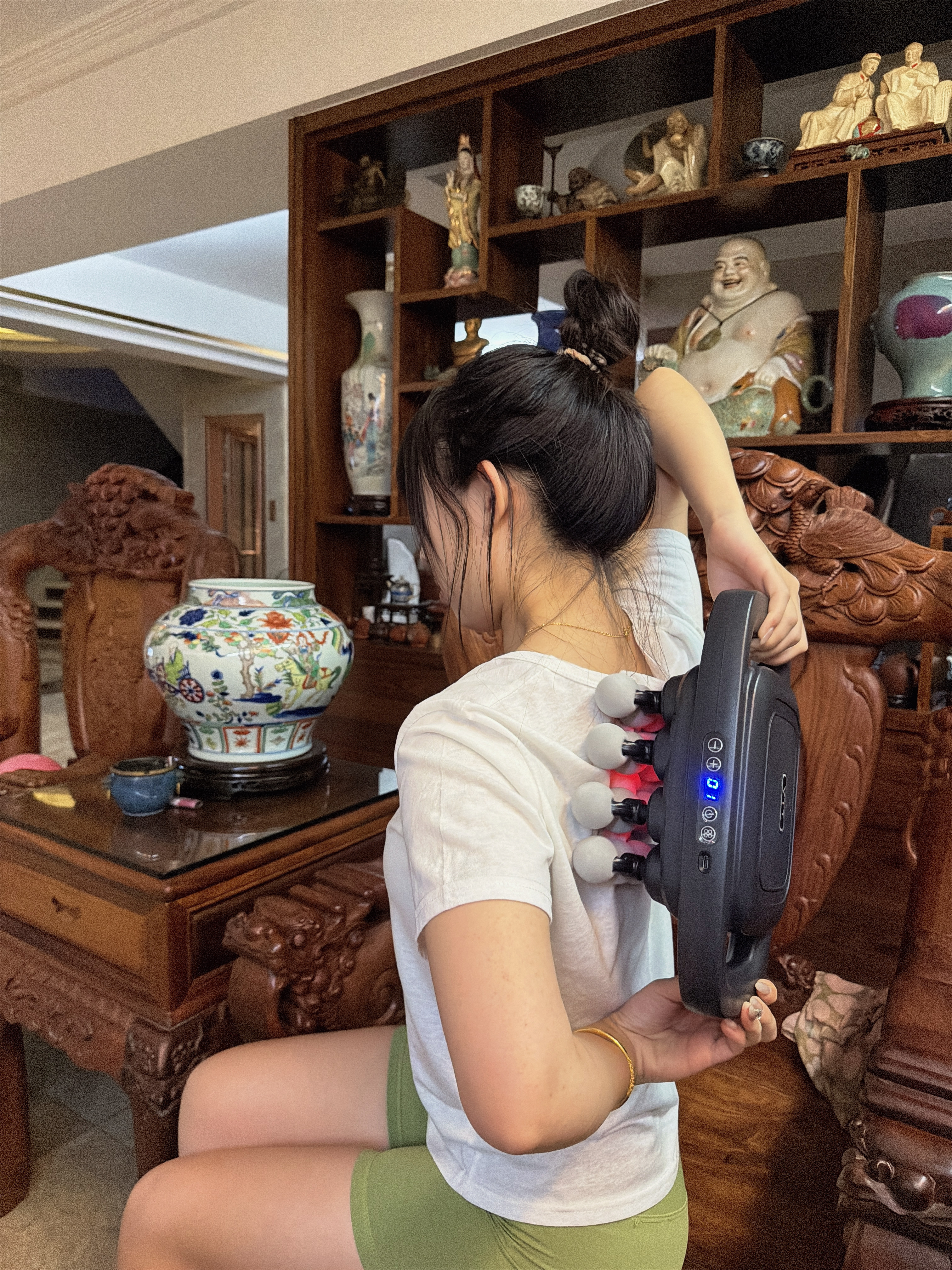 VTT大力金刚指十六头筋膜枪按摩器肩颈腰背多功能全自动揉捏腿部全身肌肉颈膜小腿仪中秋节礼物国庆 【16头顶配款】30档+动力锂电池+品牌电机灰 实拍图