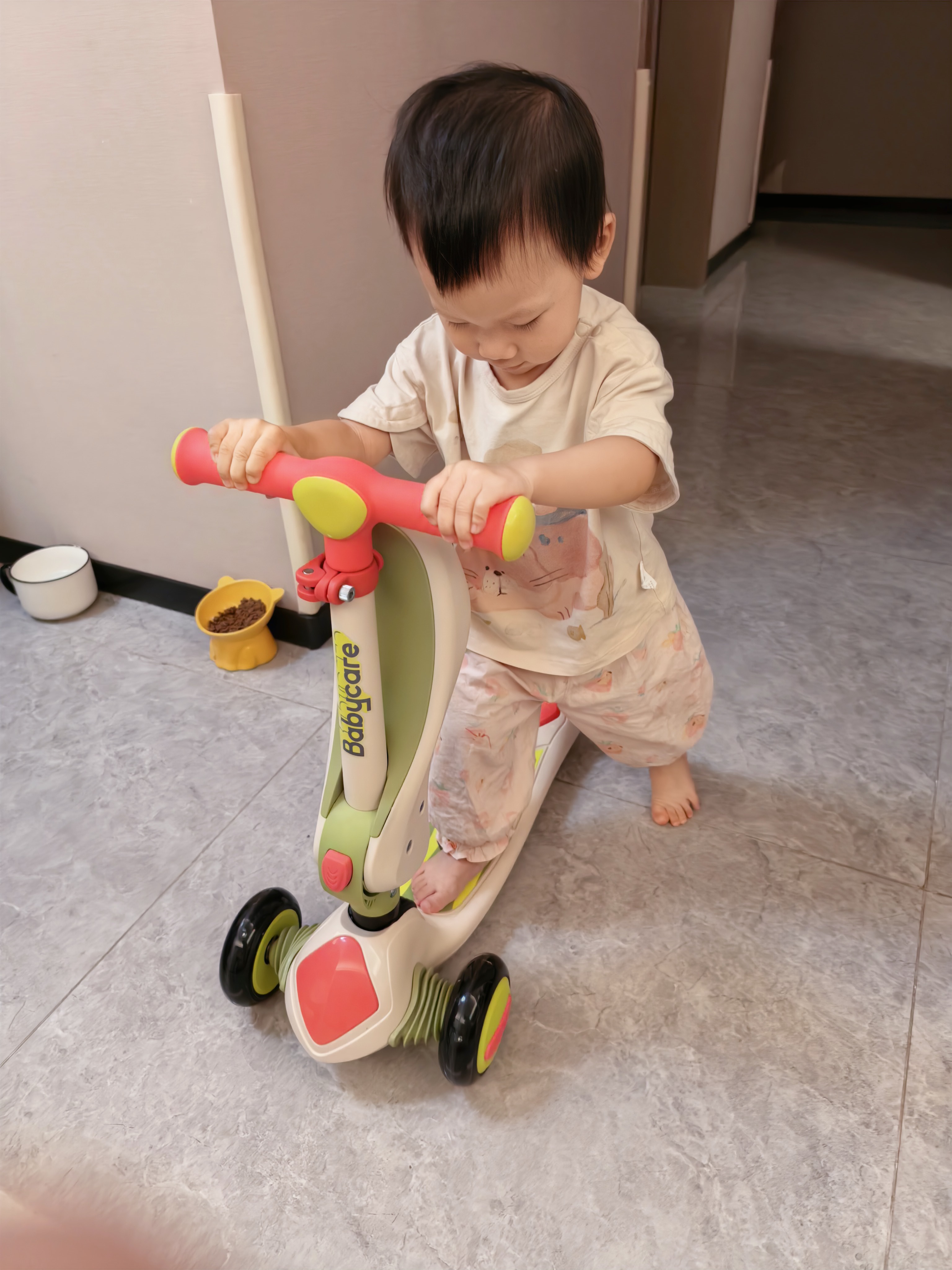 babycare儿童滑板车2-6岁二合一折叠童车重力转向宝宝可坐生日礼物 奥特米 实拍图