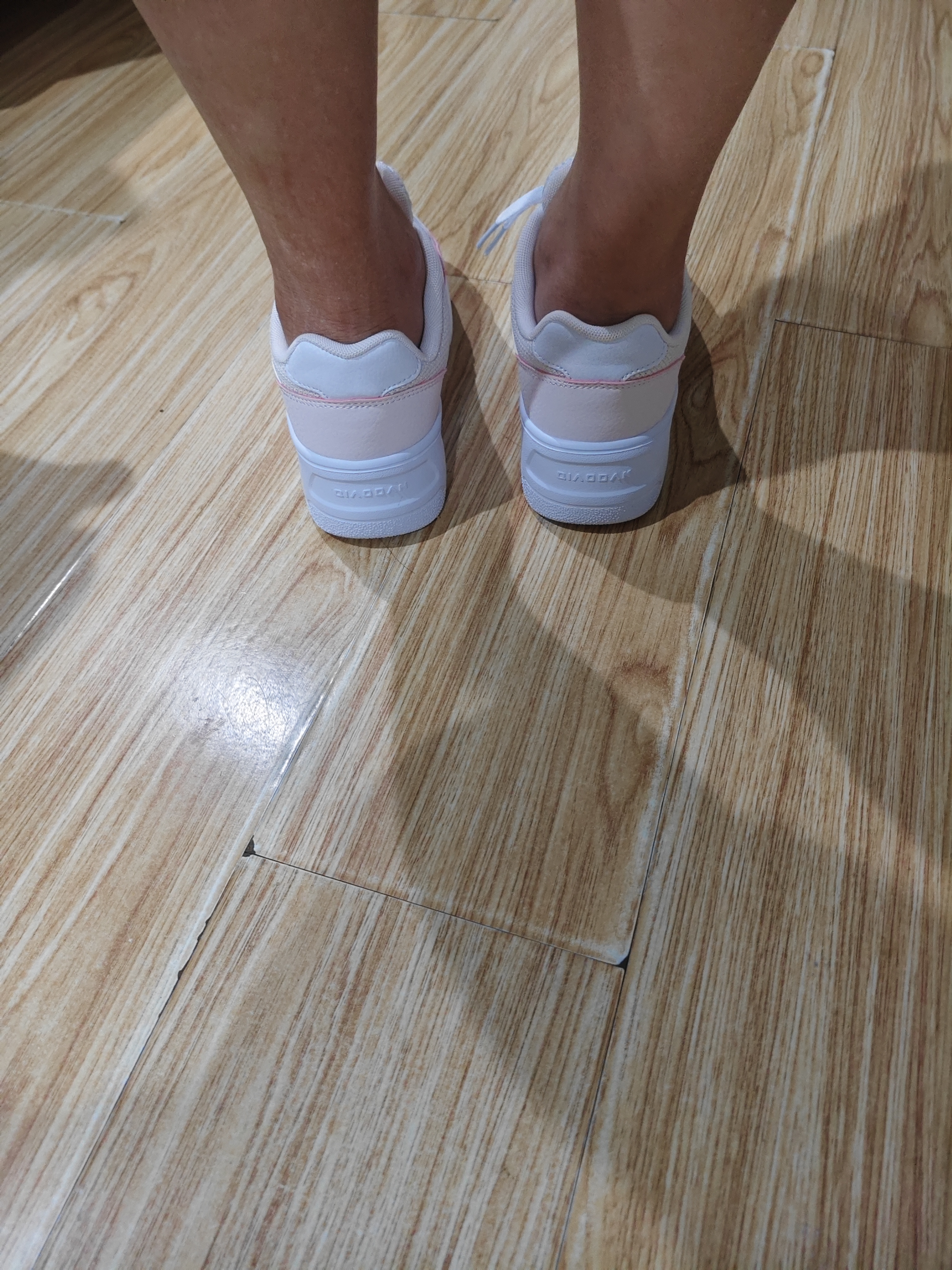 乔丹女板鞋秋季皮面百搭小白鞋女厚底增高休闲运动鞋女青少年运动鞋 实拍图