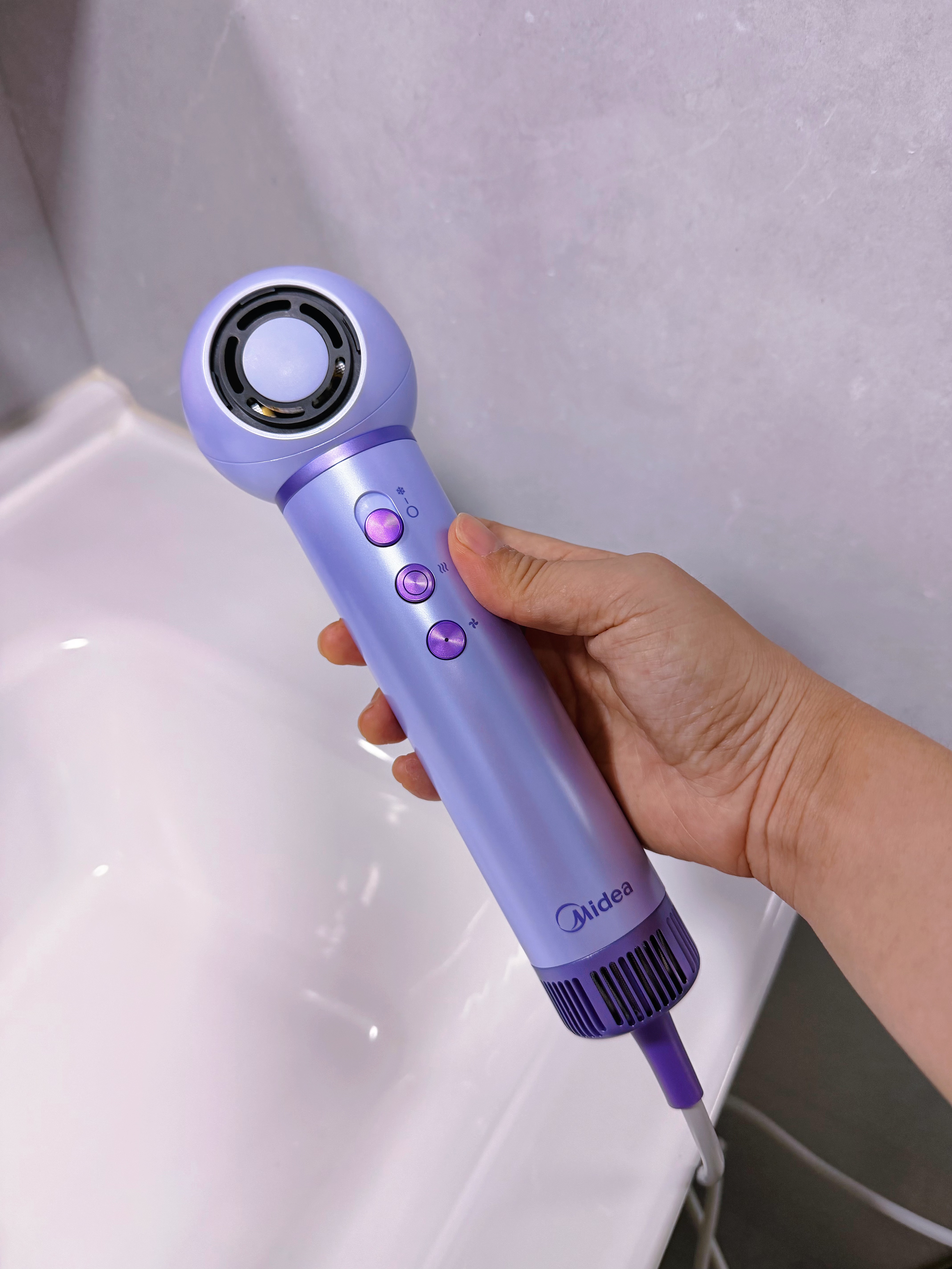 美的（Midea）【晒单返20】高速顺发吹风机家用造型吹风筒负离子护发大功率速干吹直一体FG306直发梳 中秋节礼物 实拍图