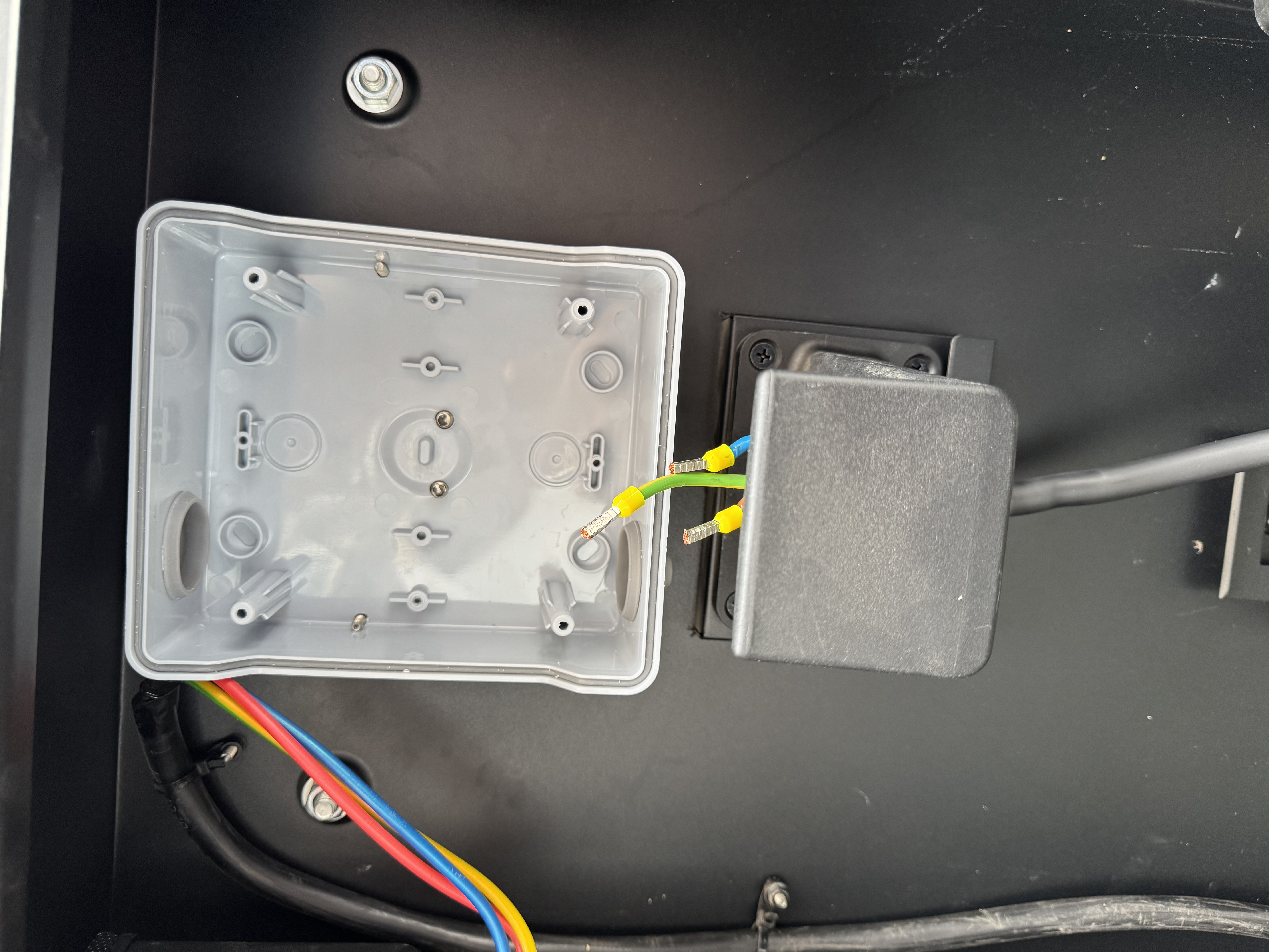 公牛（BULL）防水空开盒子户外配电箱室外防雨塑料空气开关盒明装家用 5回路 实拍图