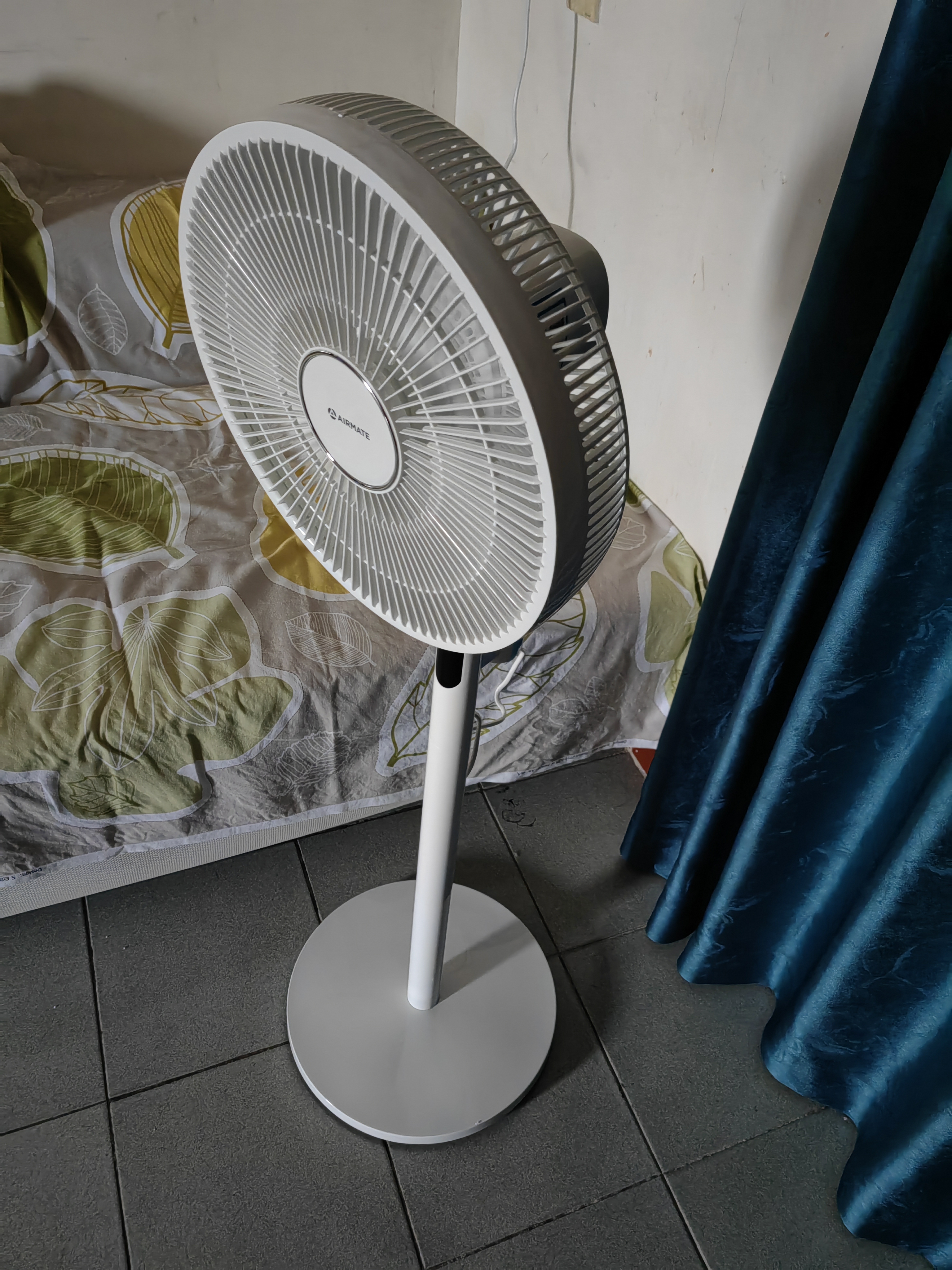 艾美特（AIRMATE）【轻语系列】电风扇安静卧室一级能效落地扇轻音家用直流变频大风力台立式节能遥控全屋驱蚊循环扇 实拍图