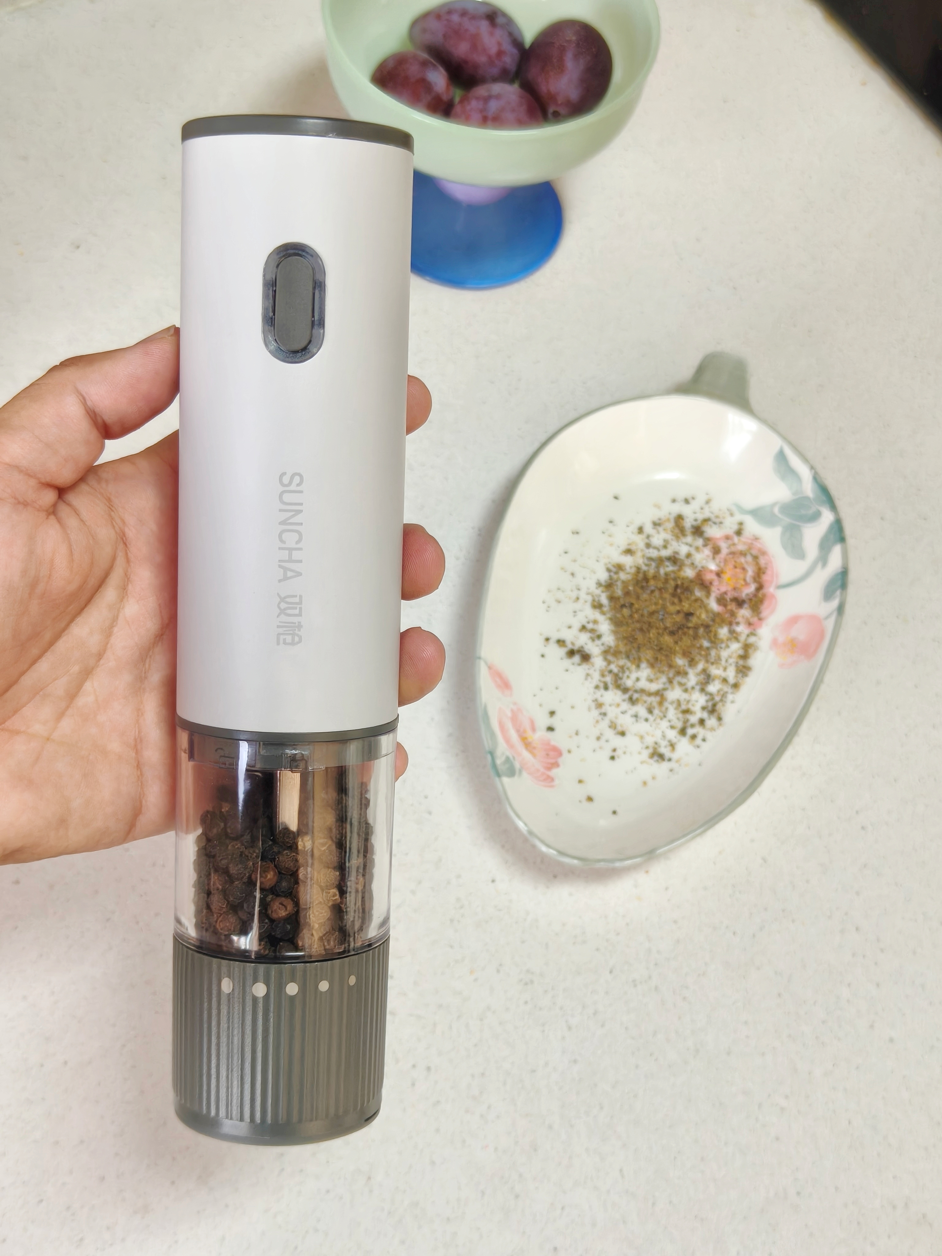 双枪（Suncha）电动胡椒研磨器【1s出粉】家用黑胡椒海盐自动磨粉机研磨瓶 浅灰 实拍图