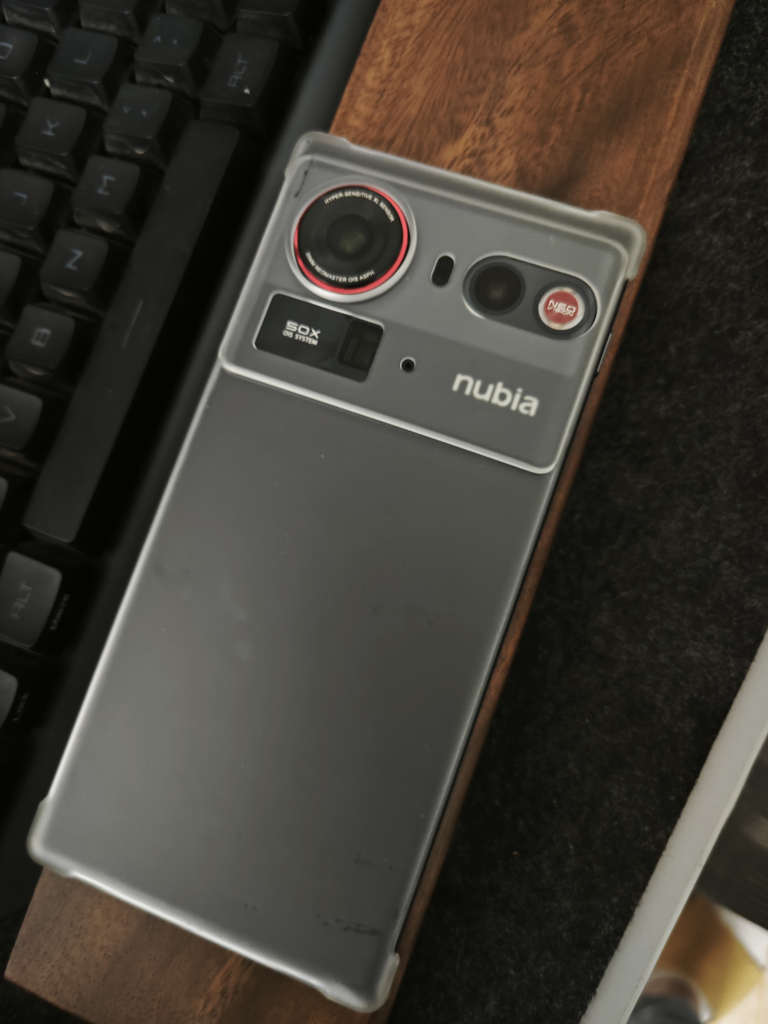 努比亚（nubia）Z80 Ultra 真全面屏 第五代骁龙8至尊版 红魔同款游戏引擎 16+512 魅影黑 5G游戏AI手机 国家补贴 实拍图